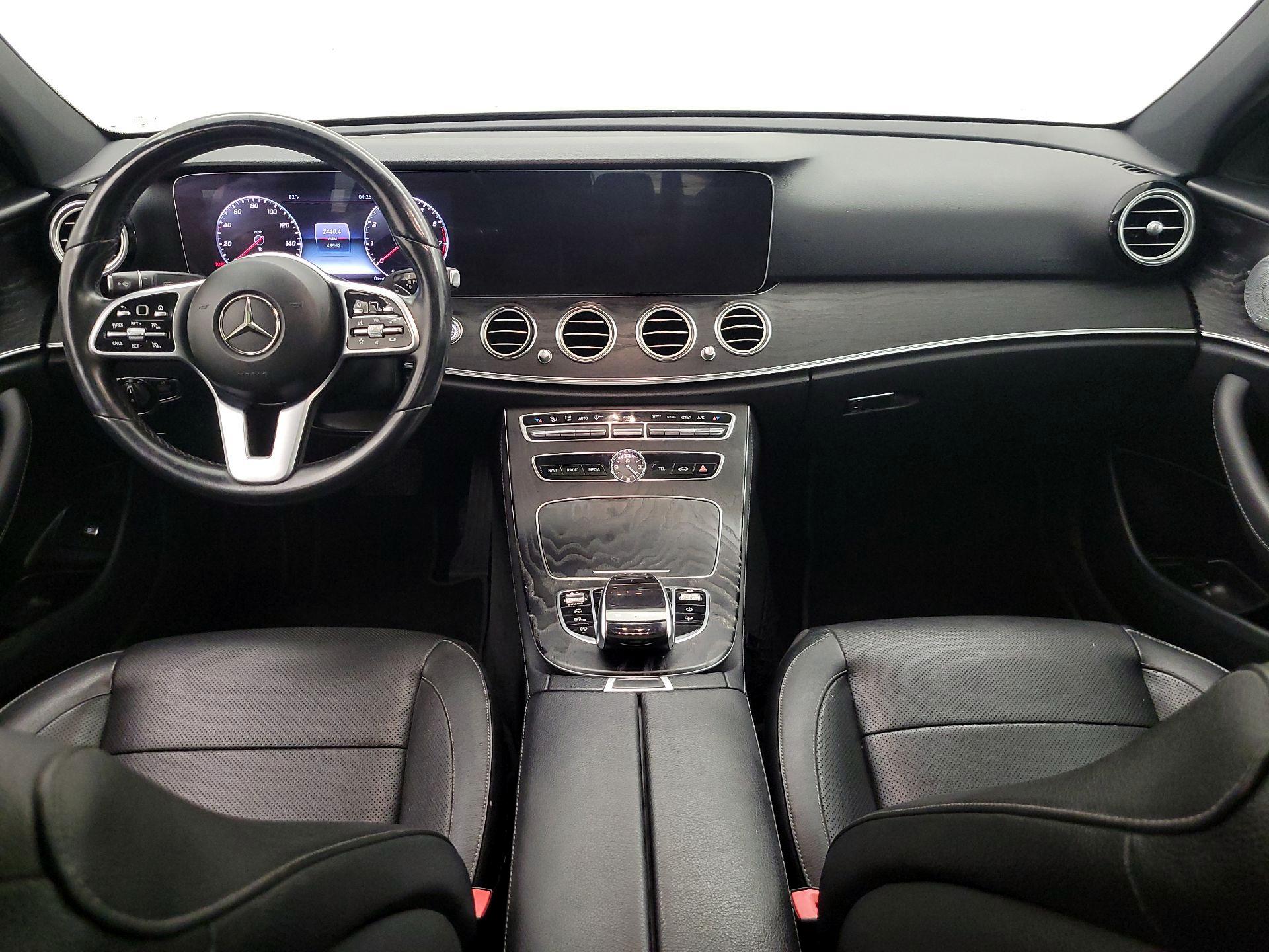 Thumbnail: 2019 Mercedes-Benz E-Class - 9