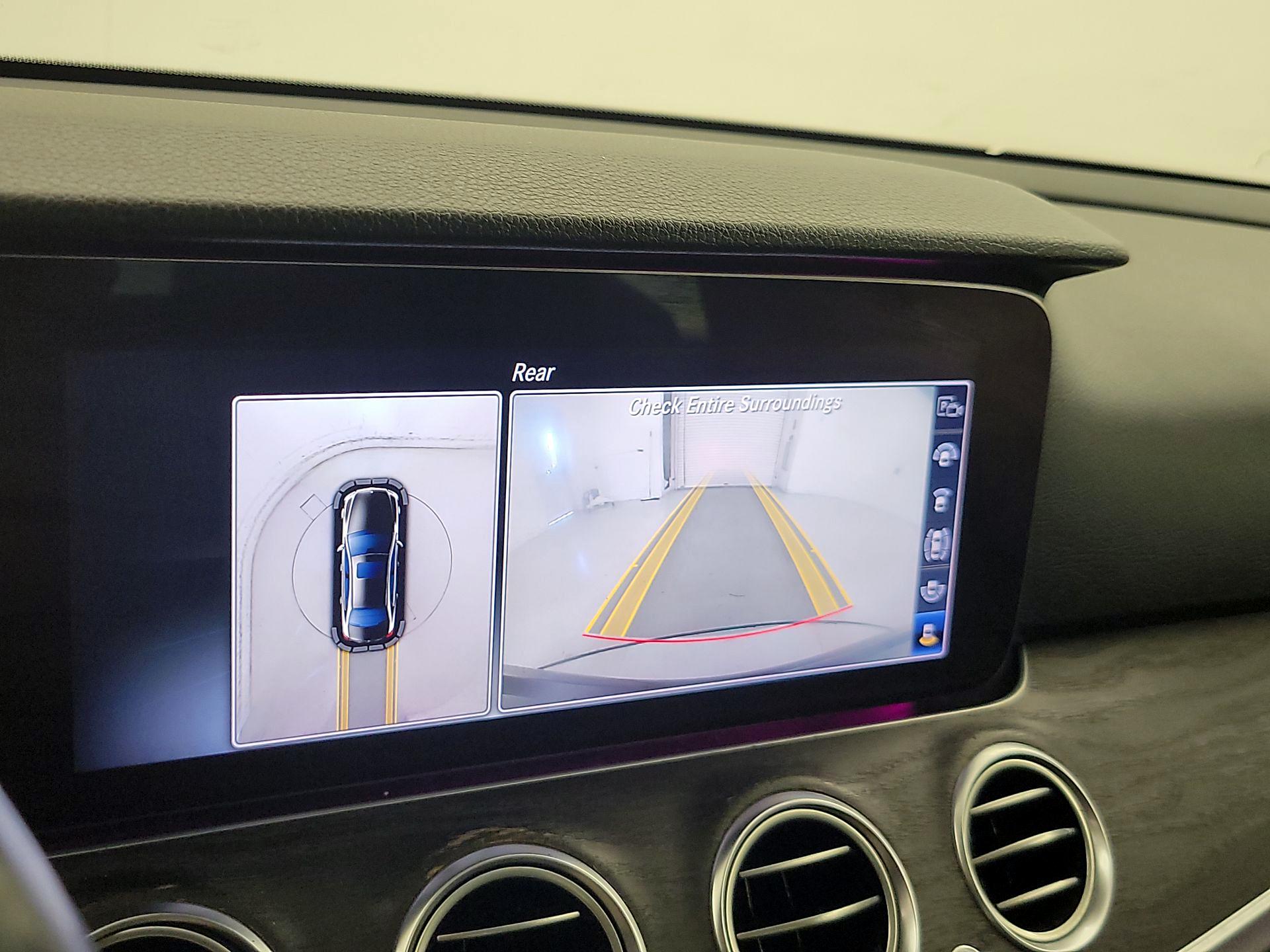 Thumbnail: 2019 Mercedes-Benz E-Class - 15