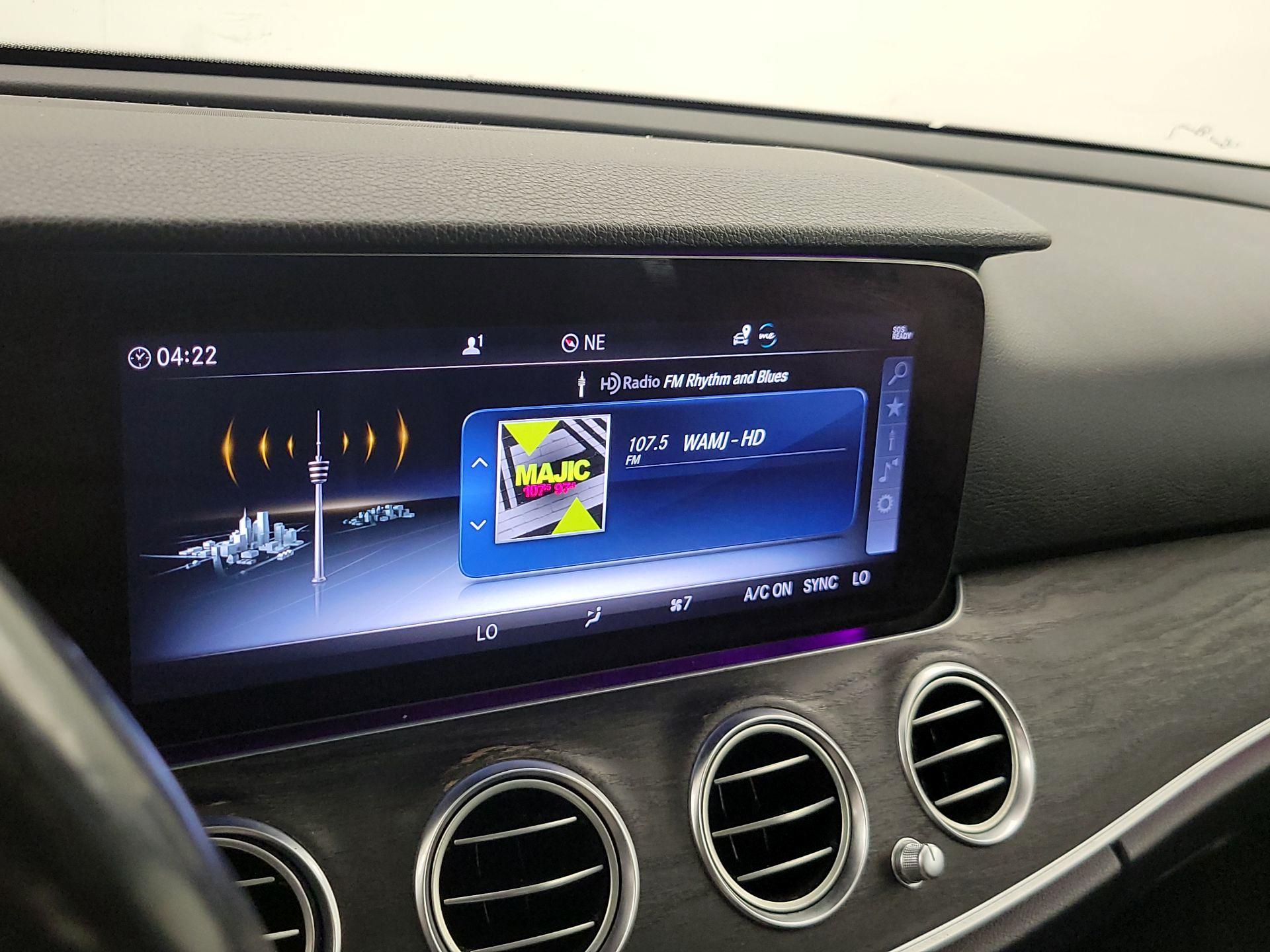 Thumbnail: 2019 Mercedes-Benz E-Class - 16