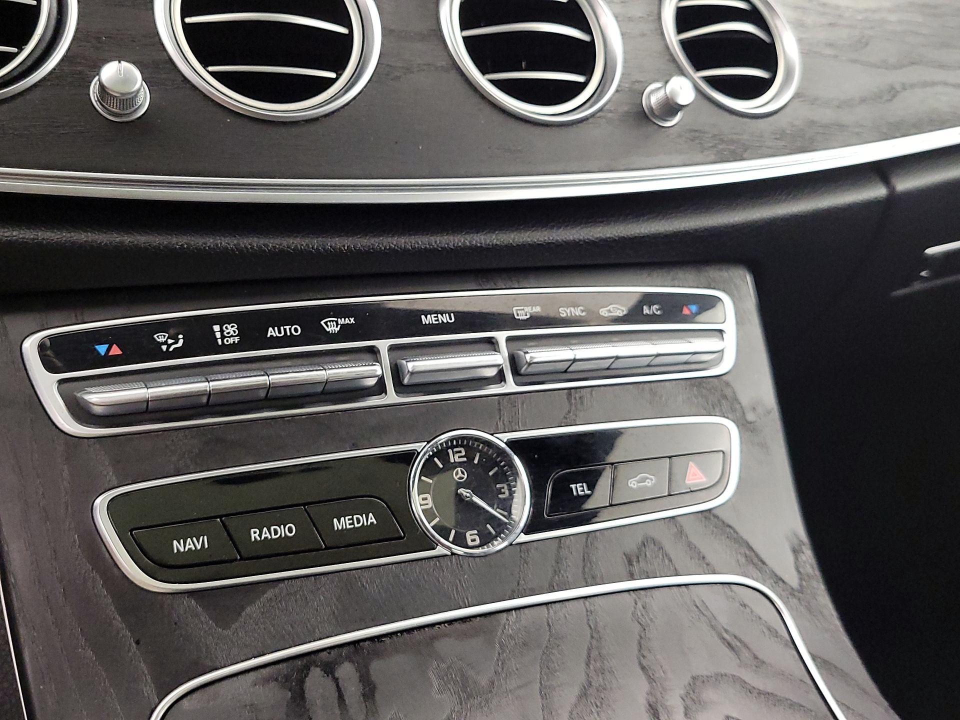 Thumbnail: 2019 Mercedes-Benz E-Class - 17