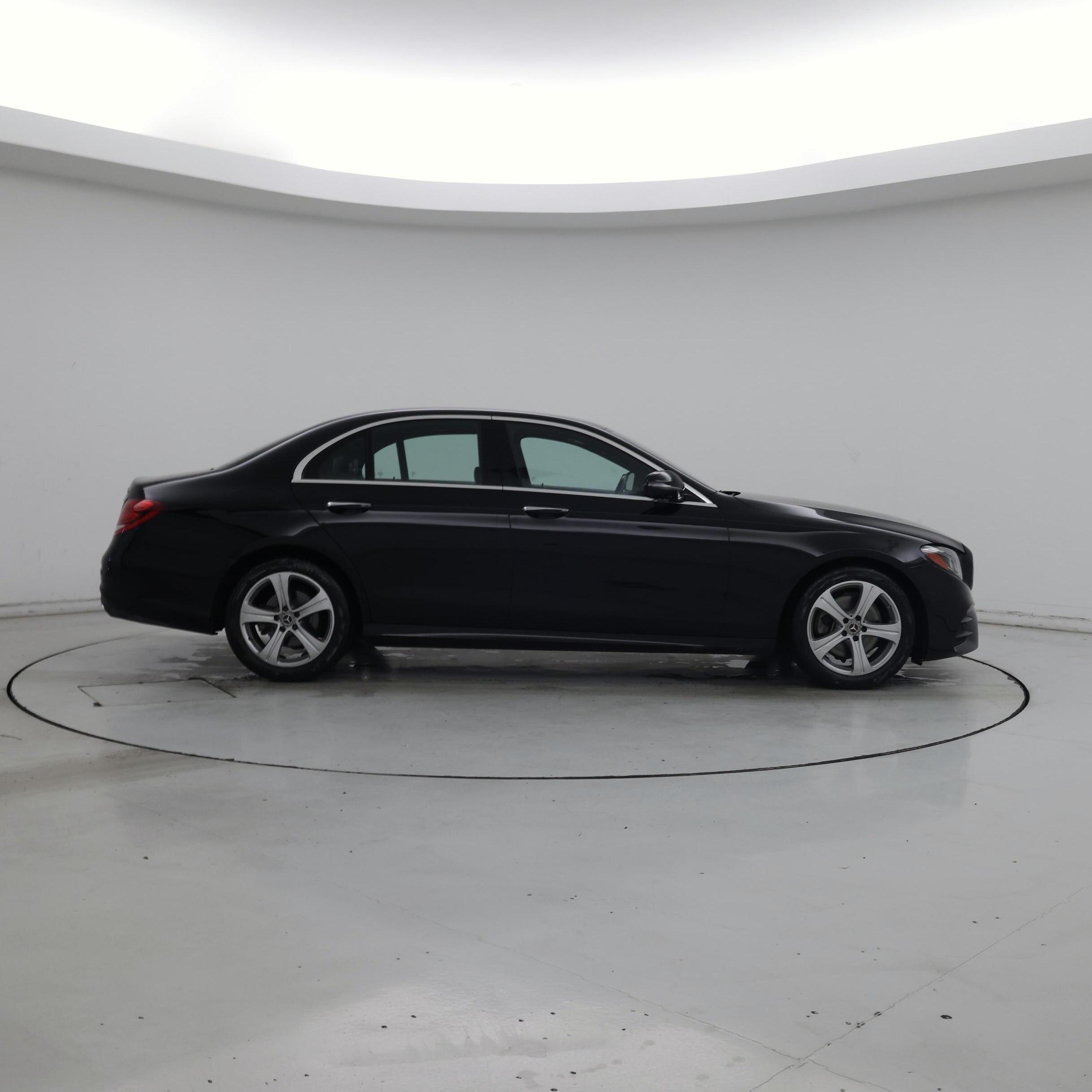 Thumbnail: 2019 Mercedes-Benz E-Class - 7