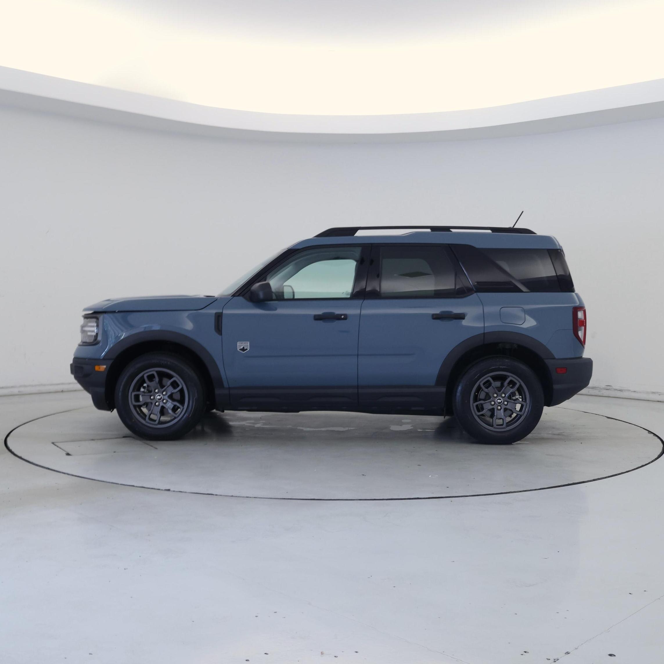 Thumbnail: 2021 Ford Bronco Sport - 3