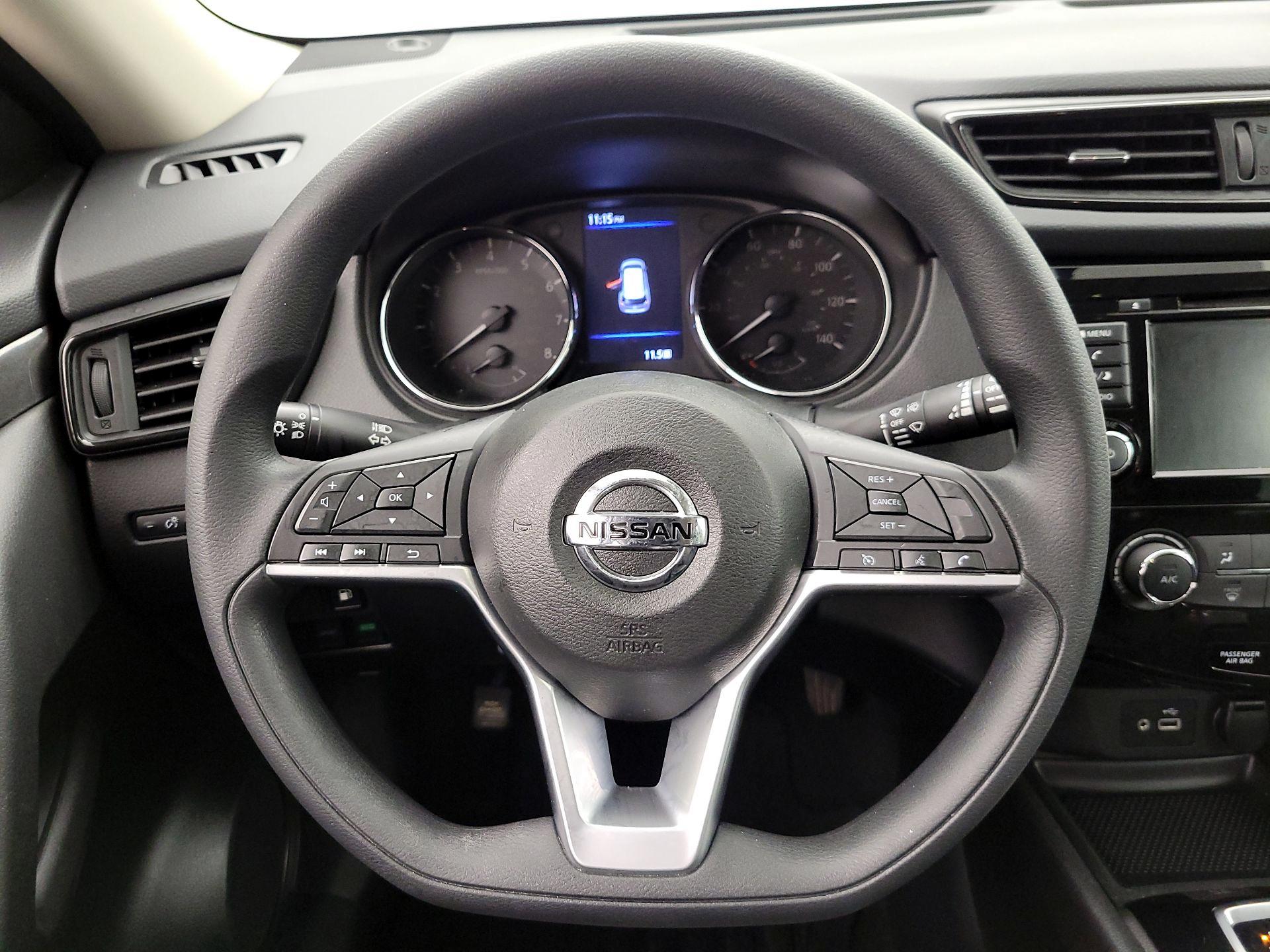 Thumbnail: 2018 Nissan Rogue - 10