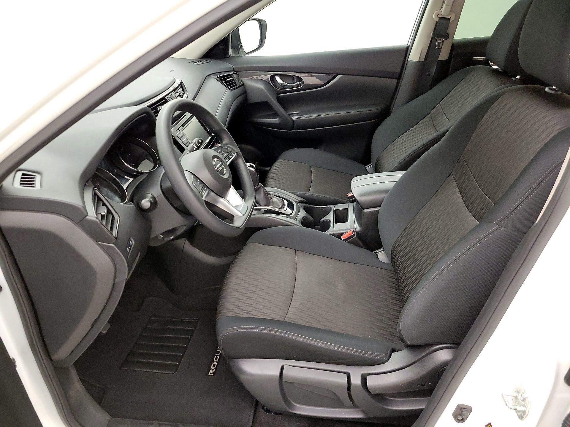 Thumbnail: 2018 Nissan Rogue - 11