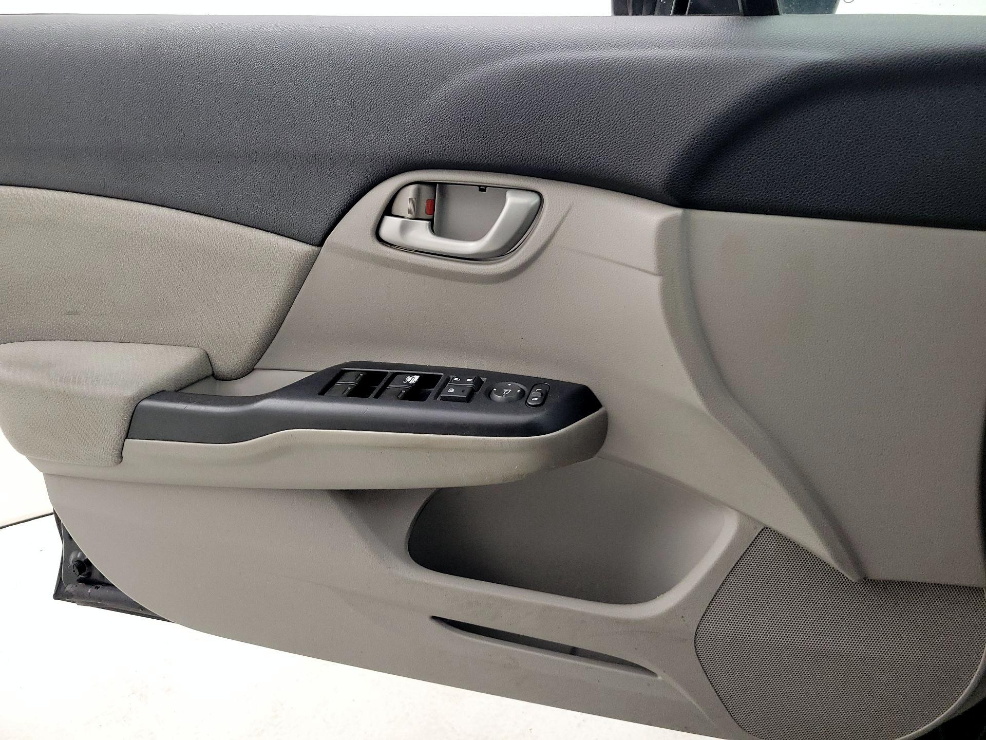 Thumbnail: 2013 Honda Civic - 12