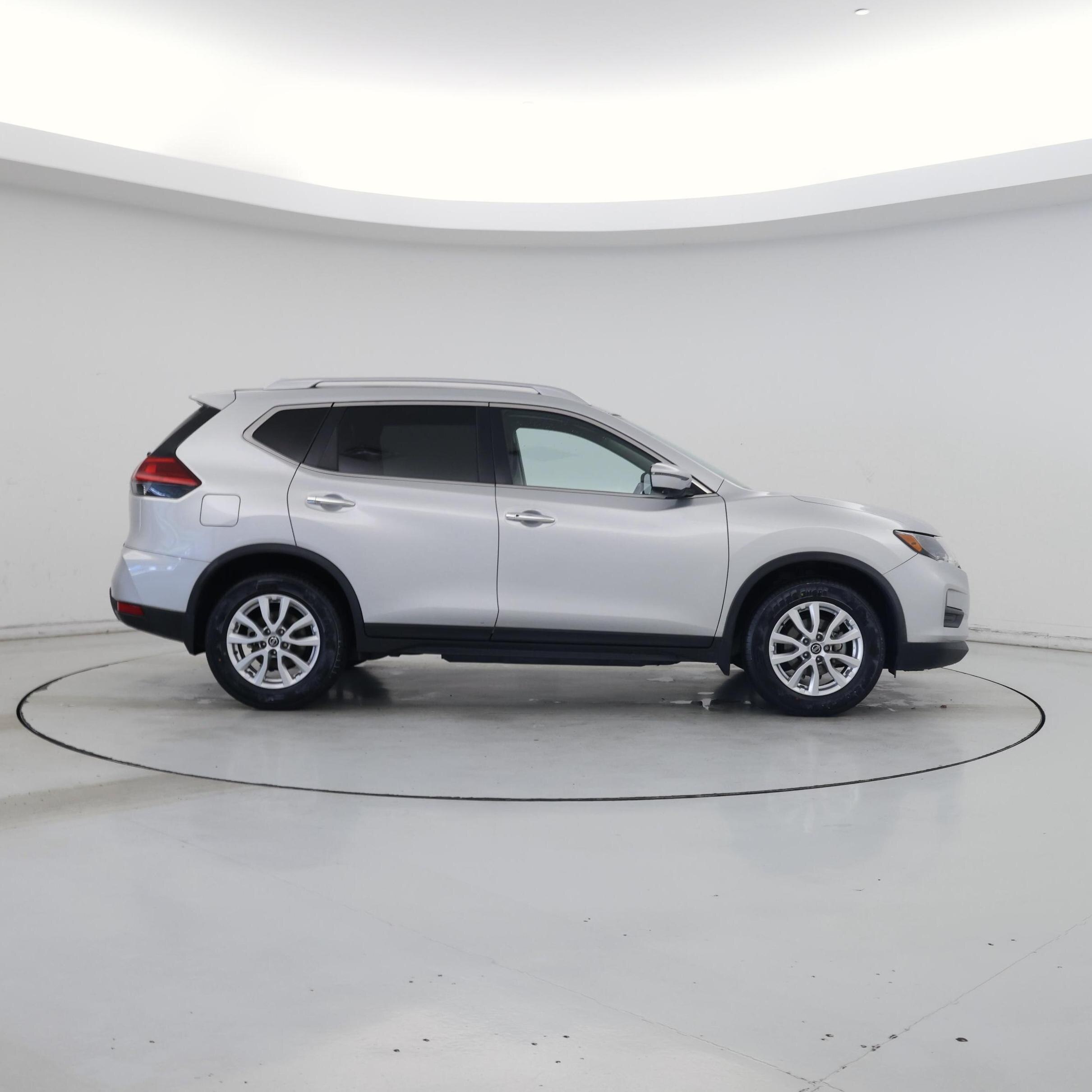 Thumbnail: 2017 Nissan Rogue - 7