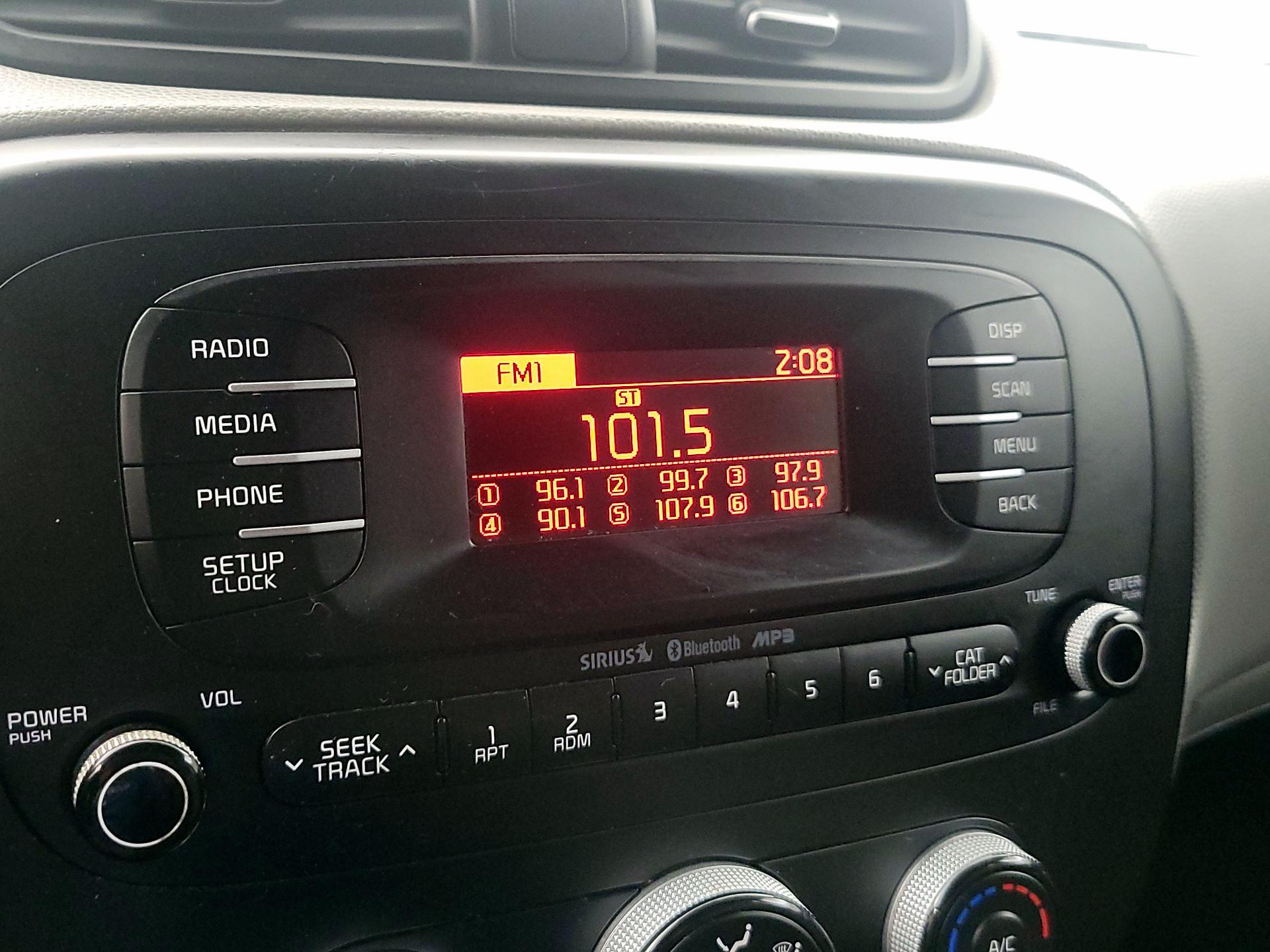Thumbnail: 2015 Kia Soul - 14