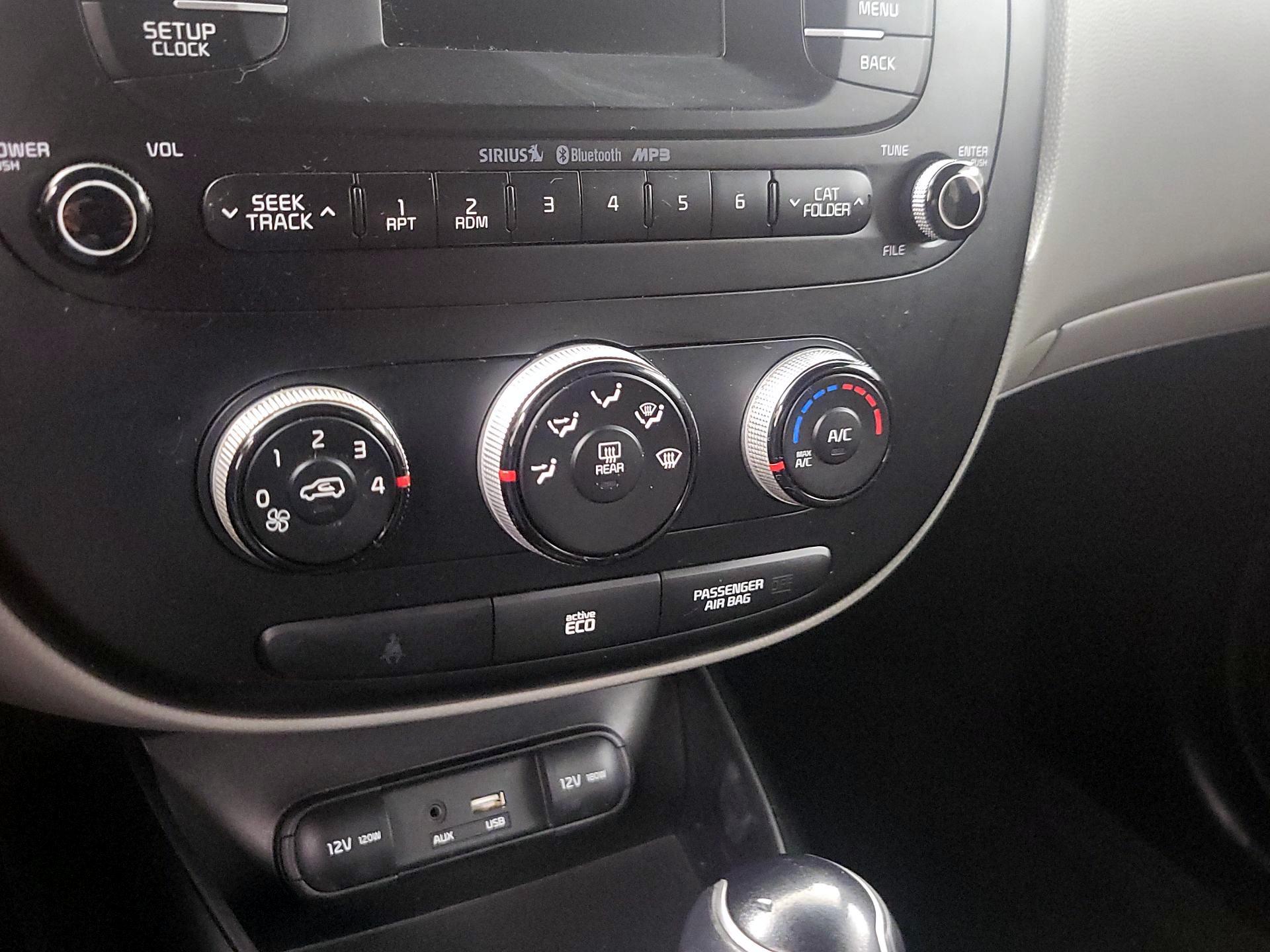 Thumbnail: 2015 Kia Soul - 15