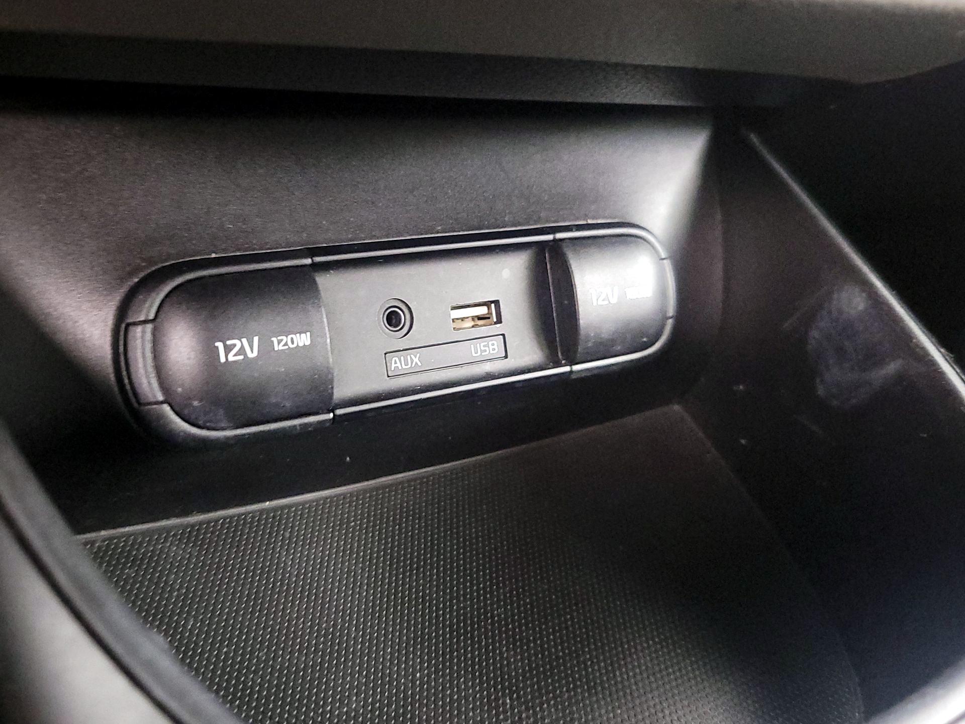 Thumbnail: 2015 Kia Soul - 17