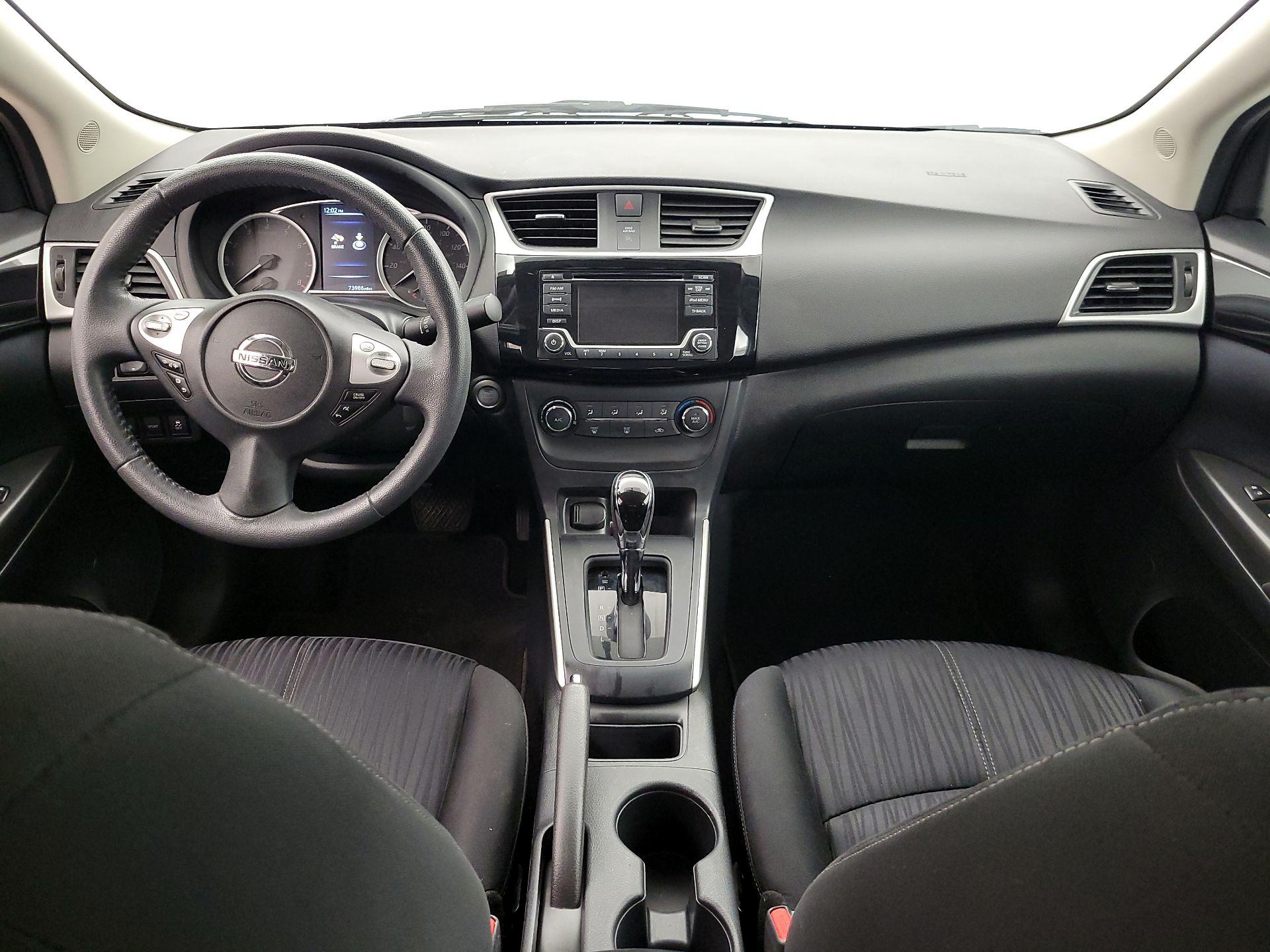 Thumbnail: 2017 Nissan Sentra - 9