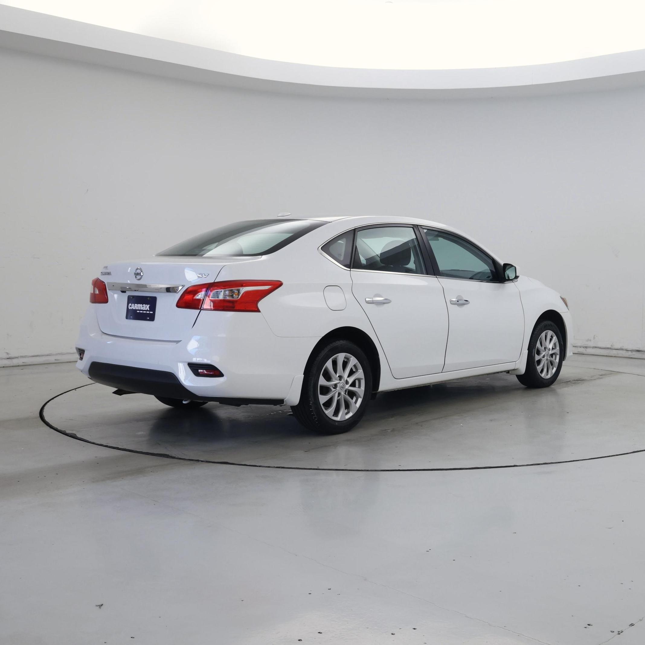 Thumbnail: 2017 Nissan Sentra - 8