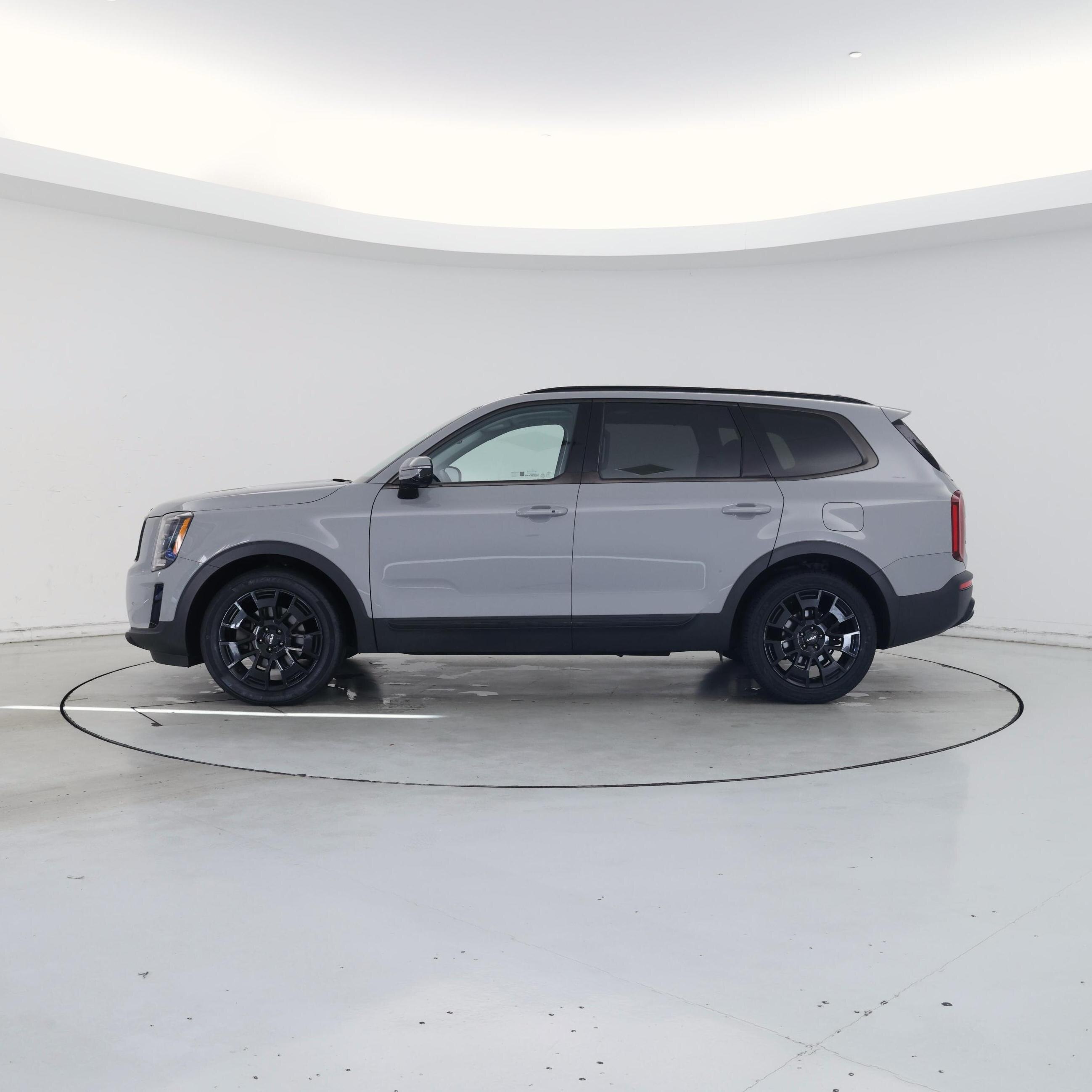 Thumbnail: 2022 Kia Telluride - 3