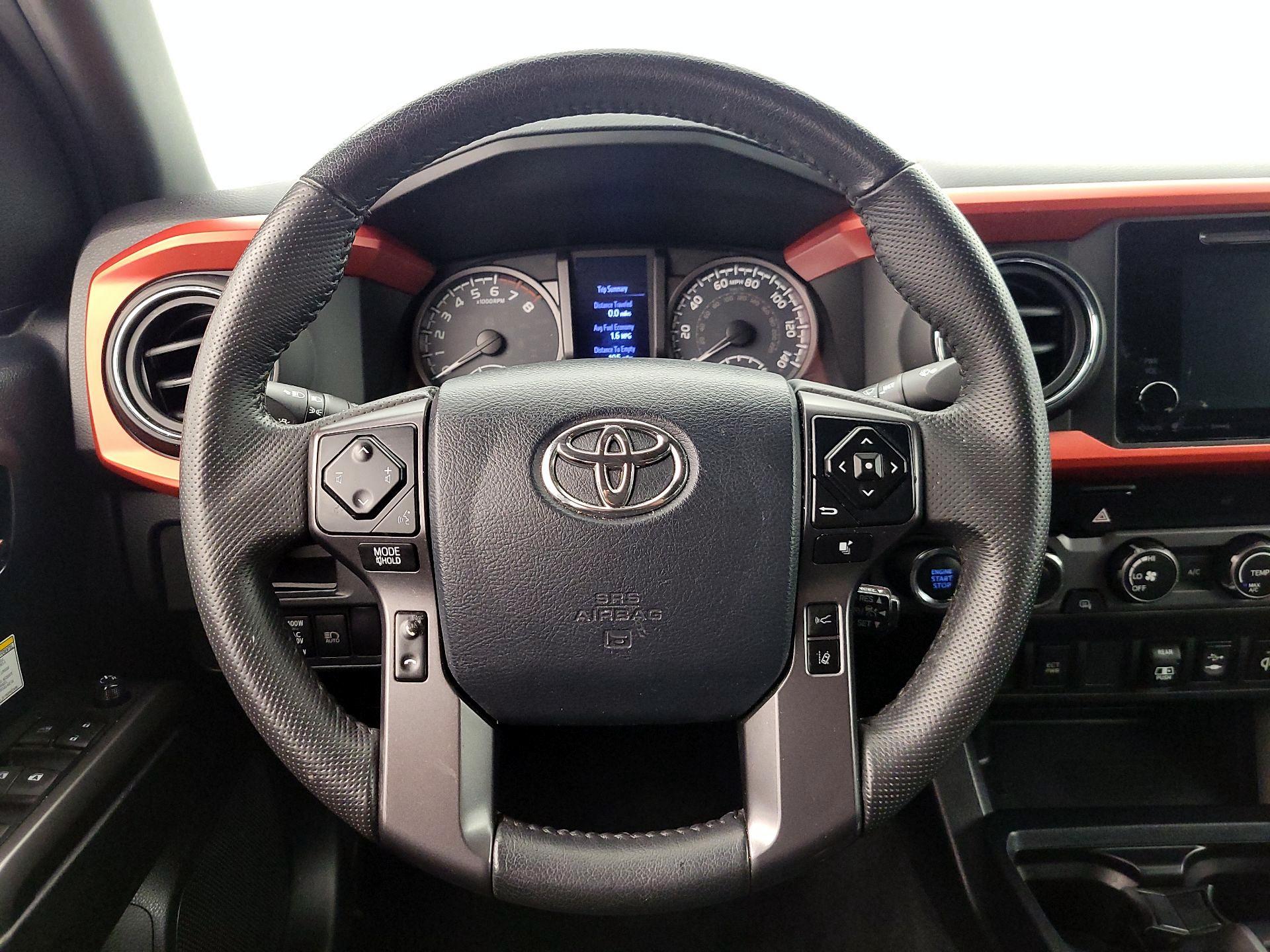 Thumbnail: 2019 Toyota Tacoma - 10