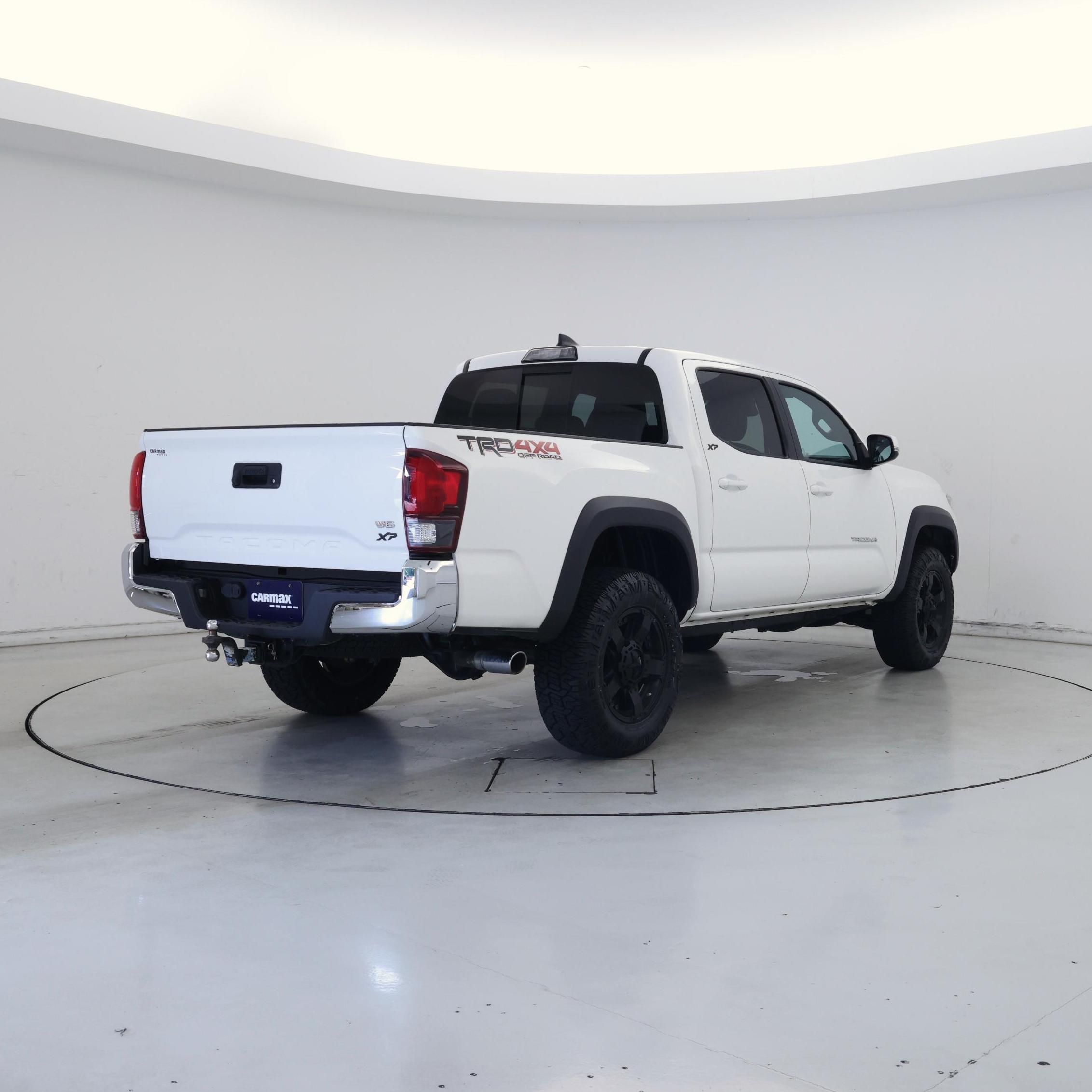 Thumbnail: 2019 Toyota Tacoma - 8