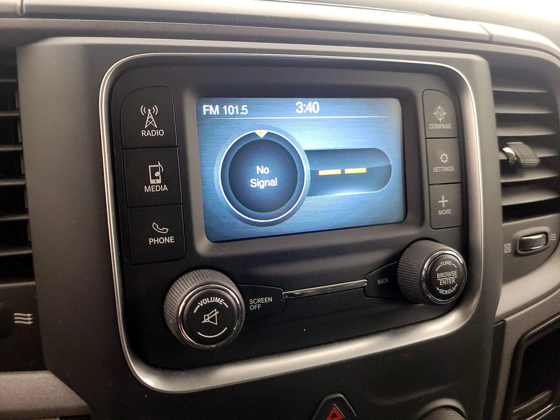 Thumbnail: 2019 RAM 1500 Classic - 14