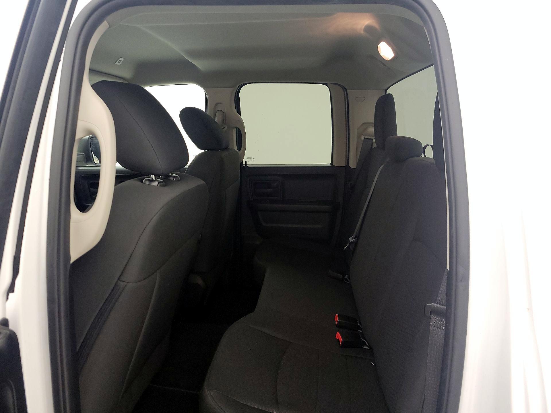 Thumbnail: 2019 RAM 1500 Classic - 20