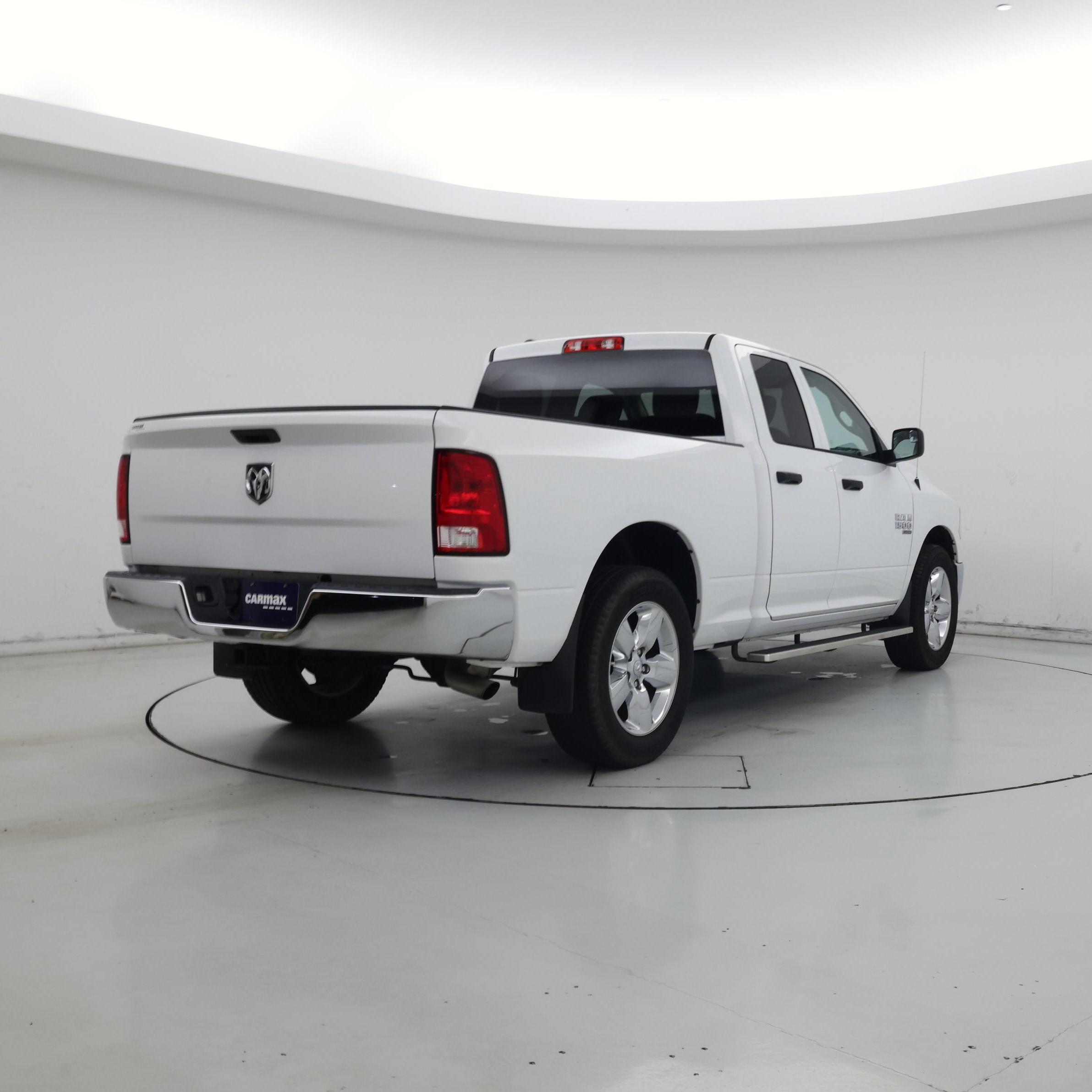 Thumbnail: 2019 RAM 1500 Classic - 8