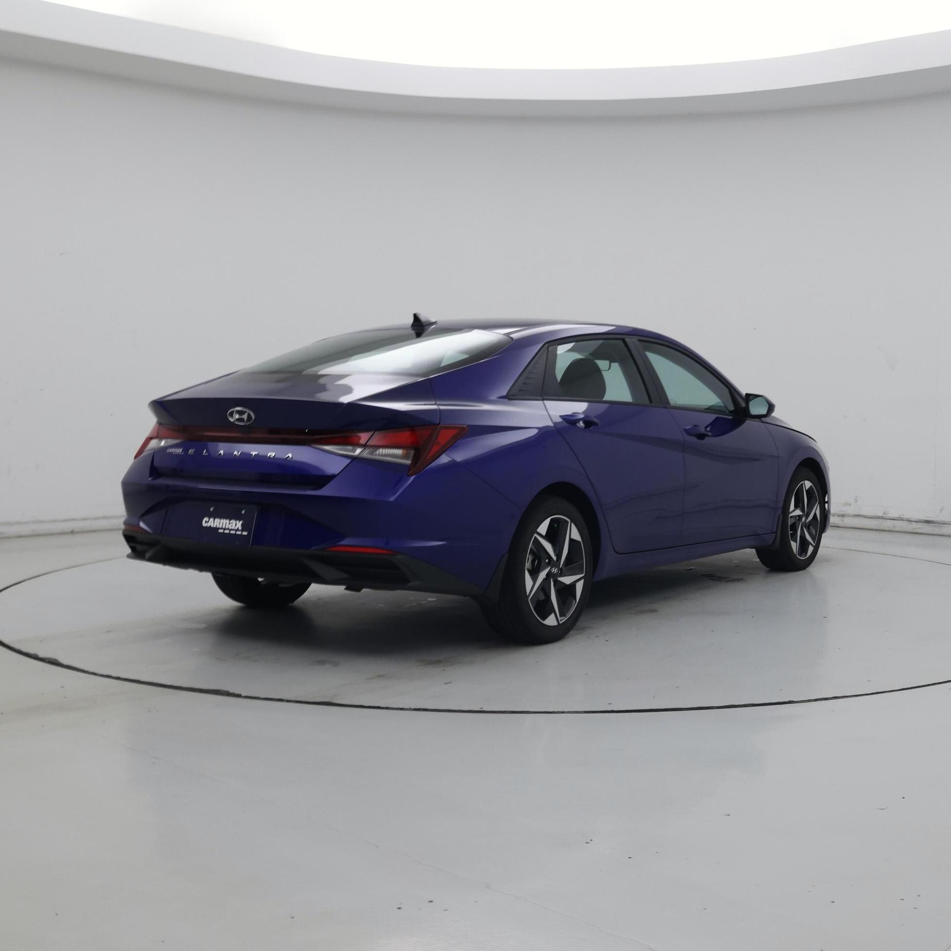 Thumbnail: 2023 Hyundai Elantra - 8