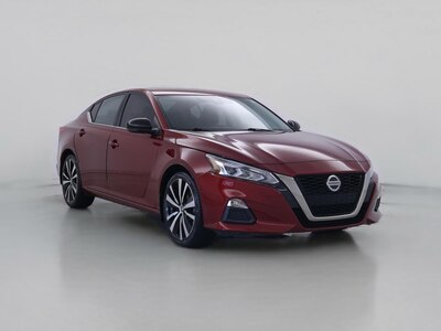 Red 2020 Nissan Altima SR