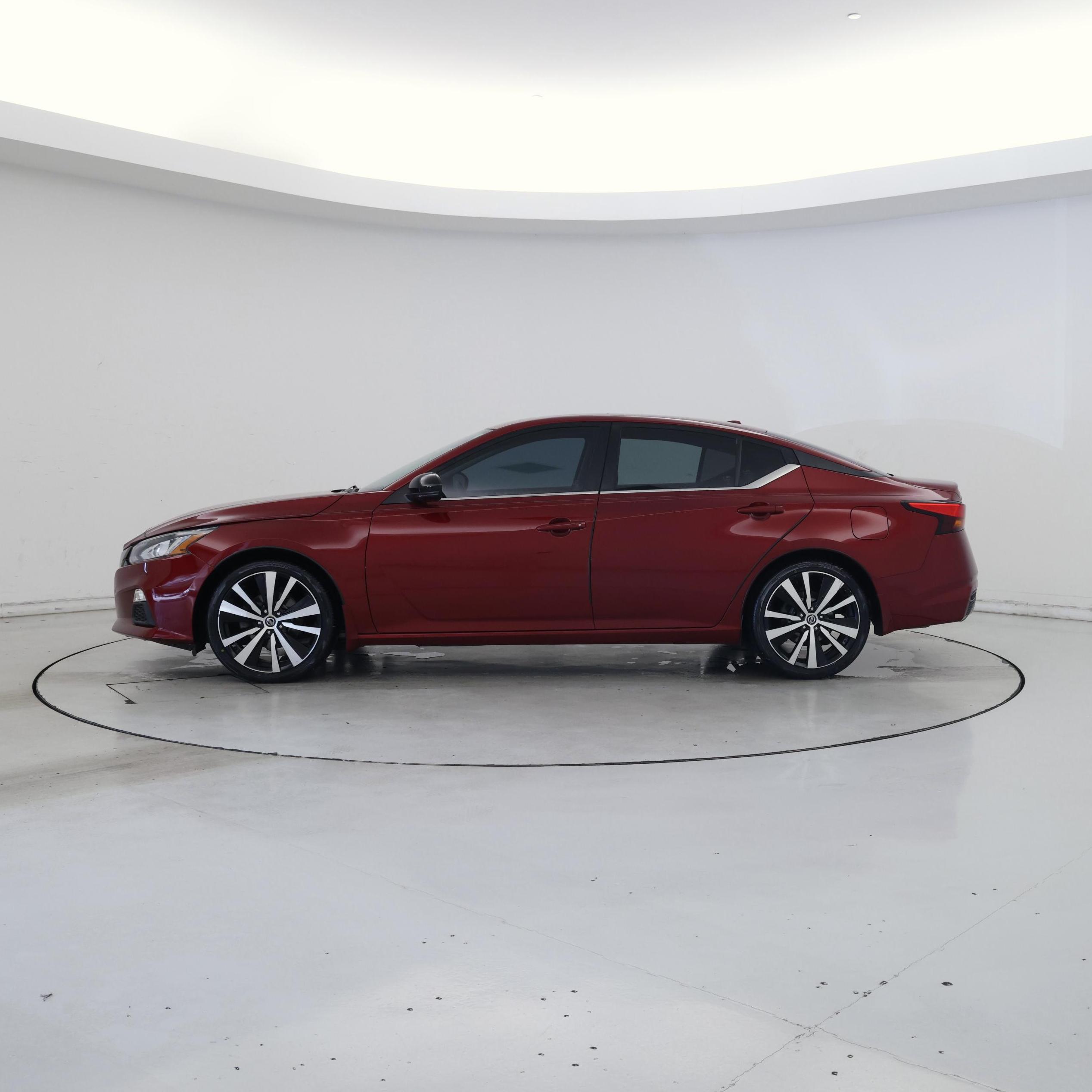 Thumbnail: 2020 Nissan Altima - 3
