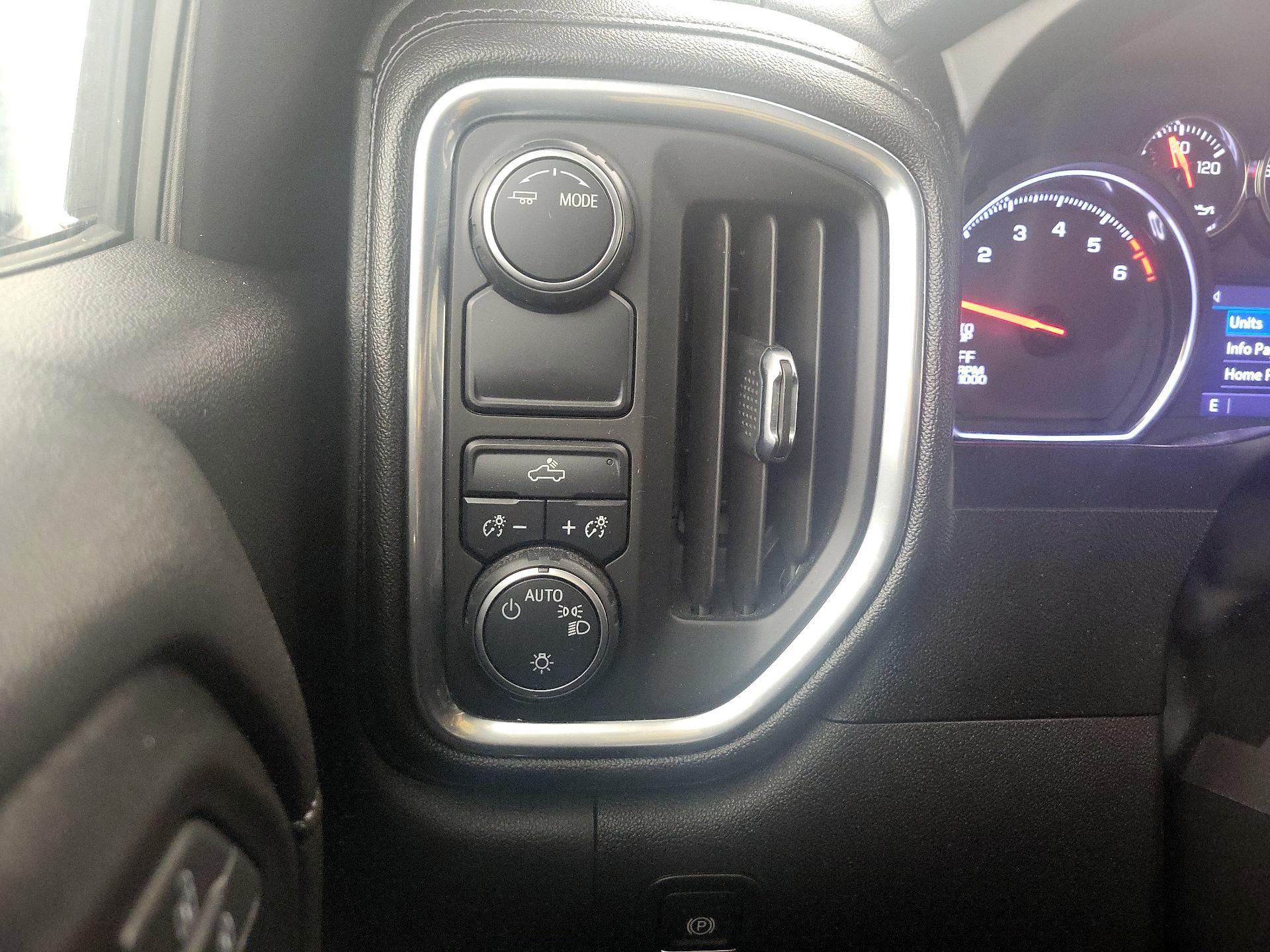 Thumbnail: 2020 Chevrolet Silverado 1500 - 13