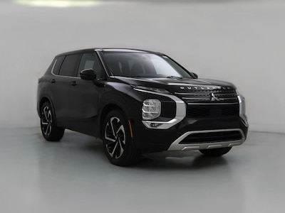 Black 2022 Mitsubishi Outlander SE