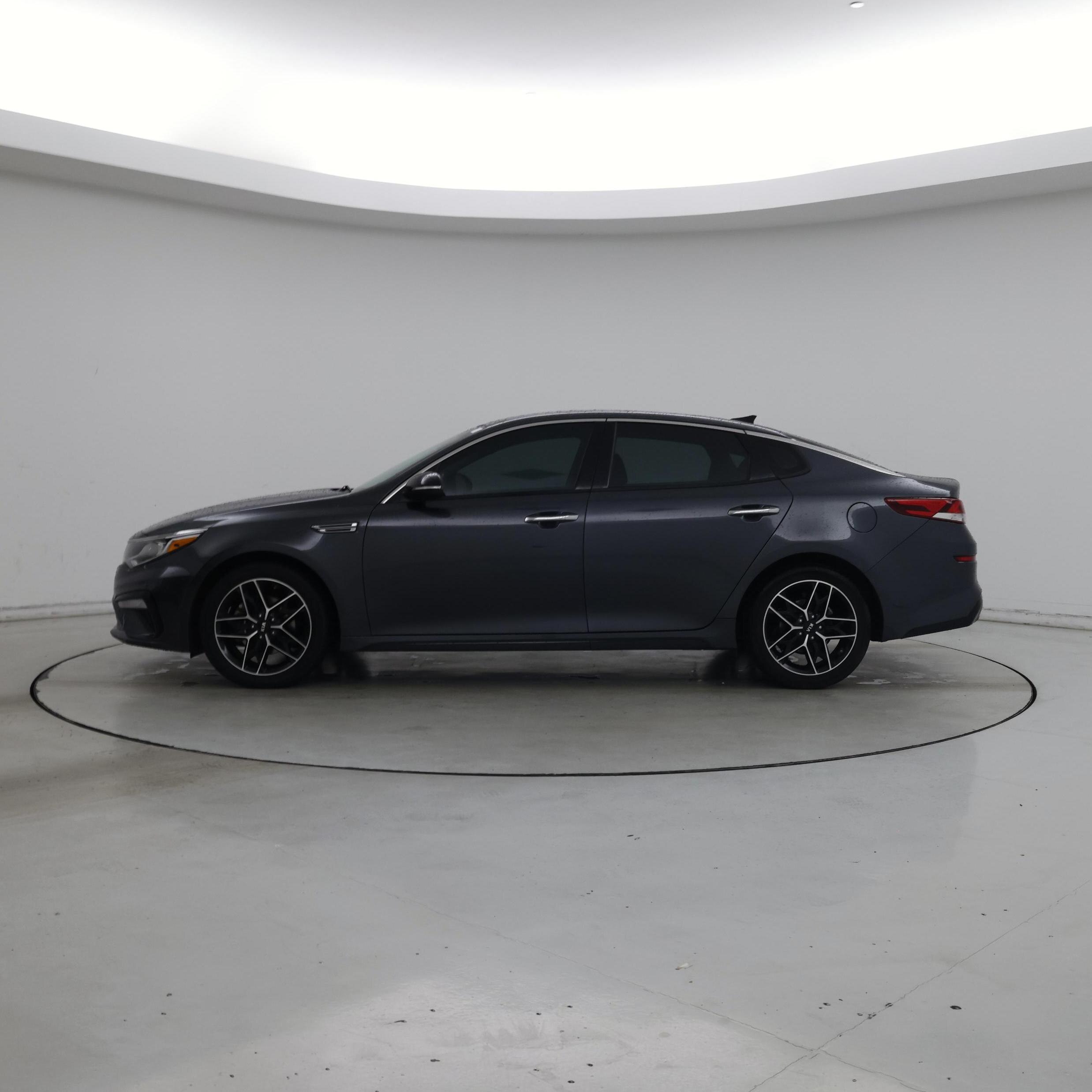 Thumbnail: 2020 Kia Optima - 3