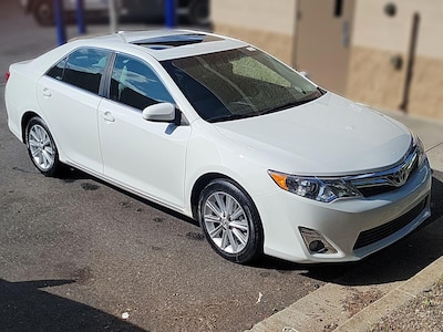 White 2014 Toyota Camry XLE