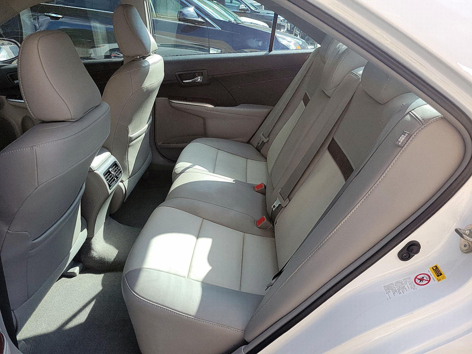 Thumbnail: 2014 Toyota Camry - 18