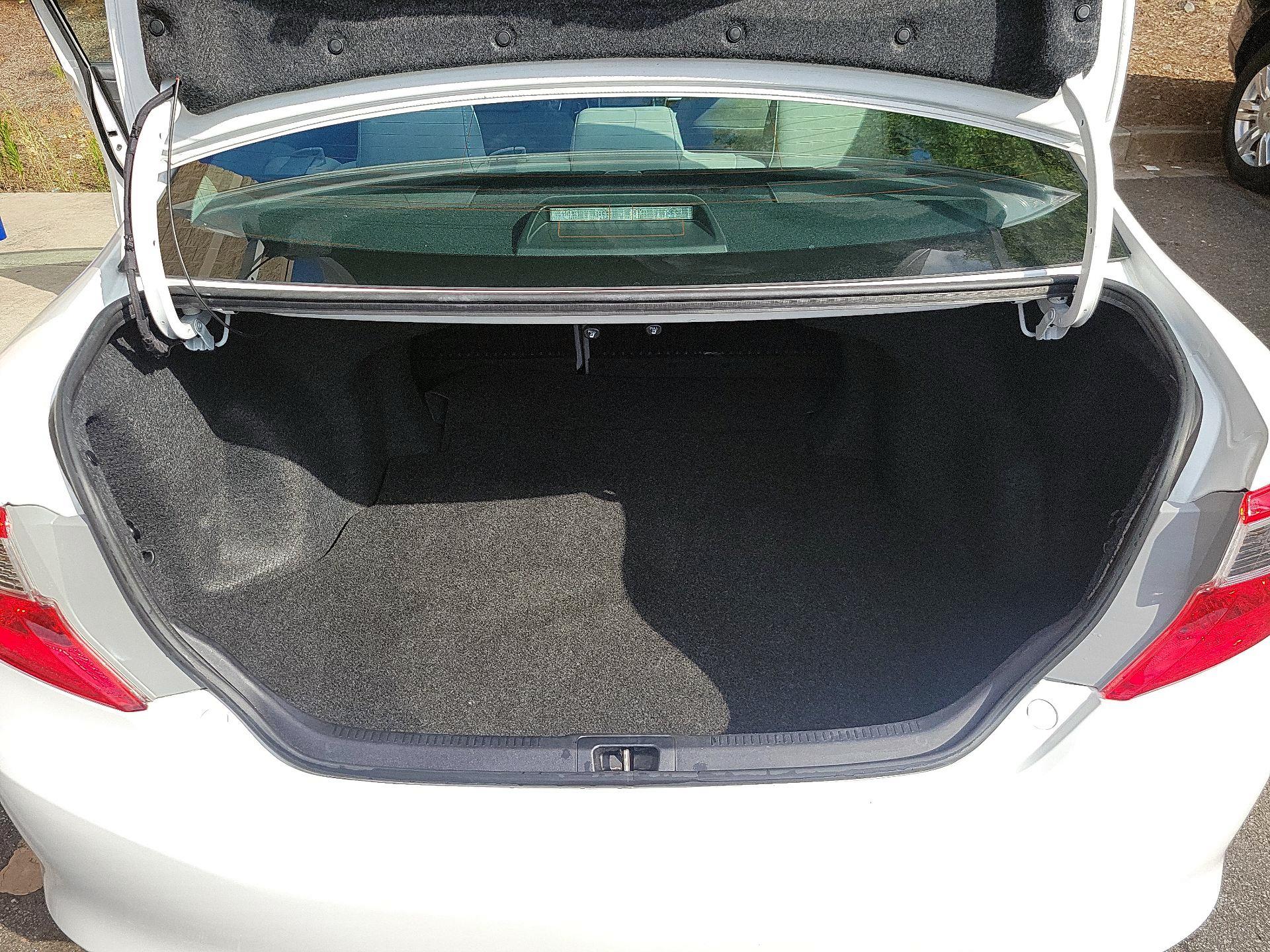 Thumbnail: 2014 Toyota Camry - 19