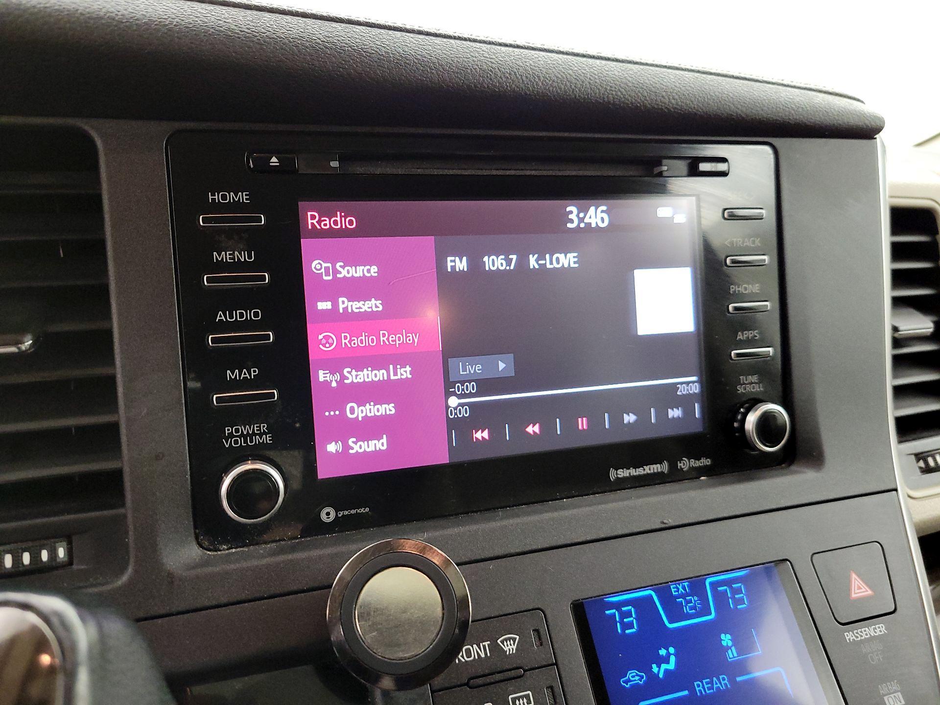 Thumbnail: 2019 Toyota Sienna - 16