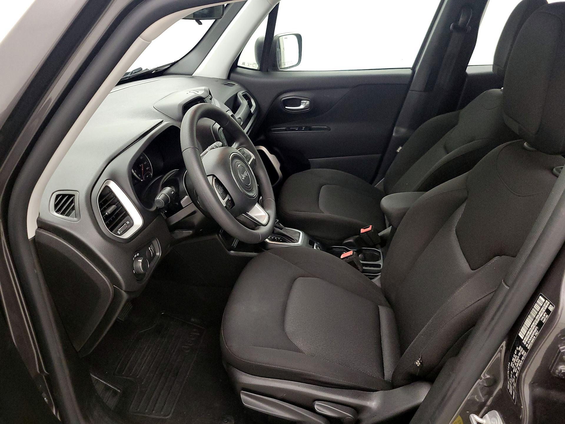 Thumbnail: 2019 Jeep Renegade - 11
