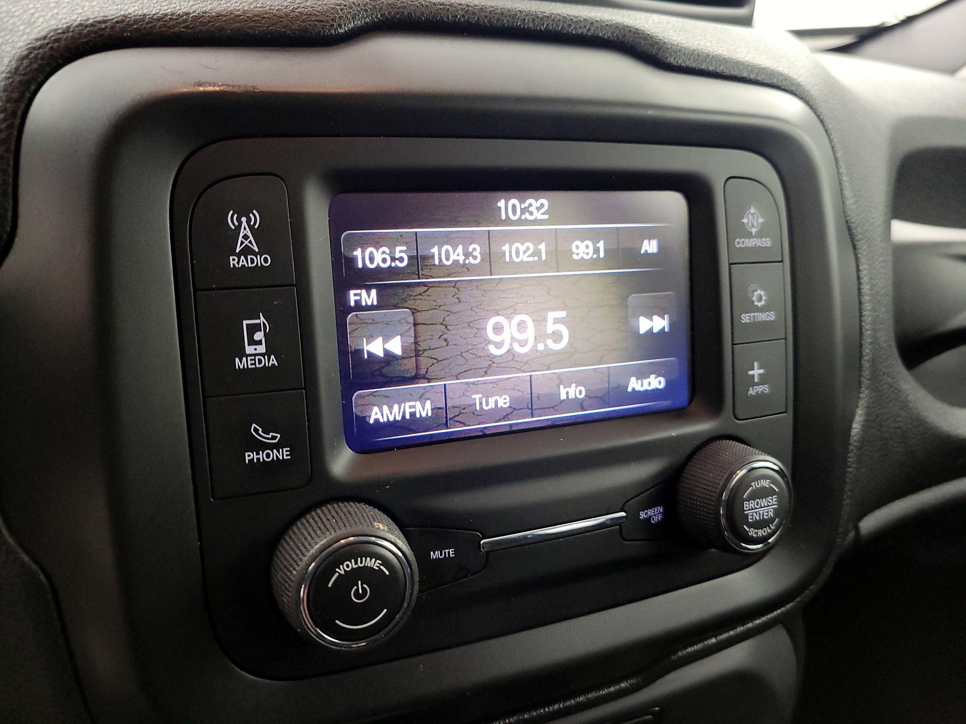 Thumbnail: 2019 Jeep Renegade - 15