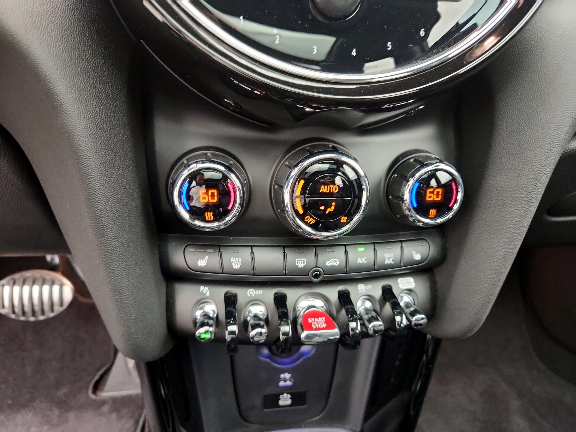 Thumbnail: 2023 MINI Cooper Hardtop - 17