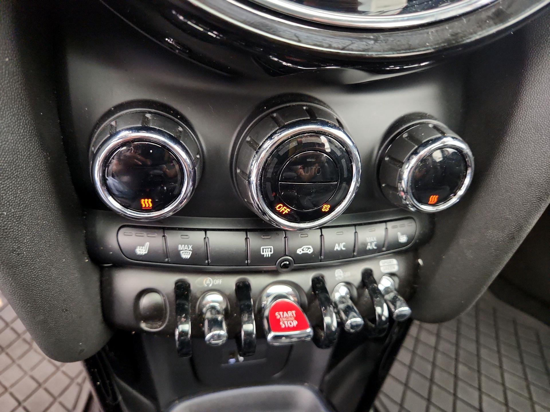 Thumbnail: 2022 MINI Cooper Hardtop - 16