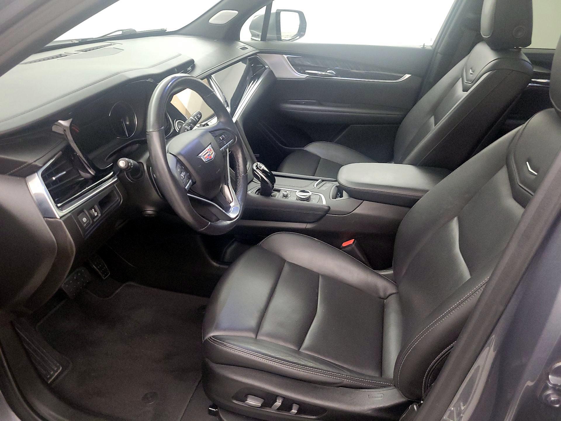 Thumbnail: 2021 Cadillac XT6 - 11