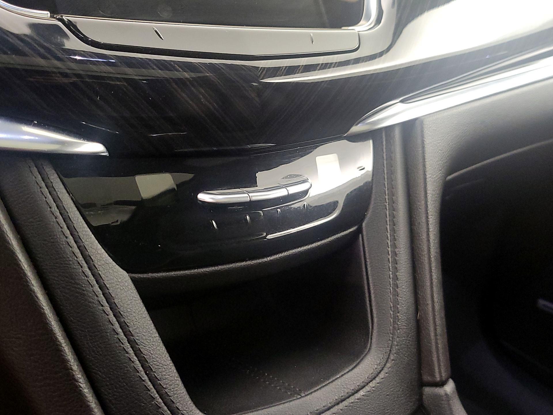 Thumbnail: 2021 Cadillac XT6 - 17