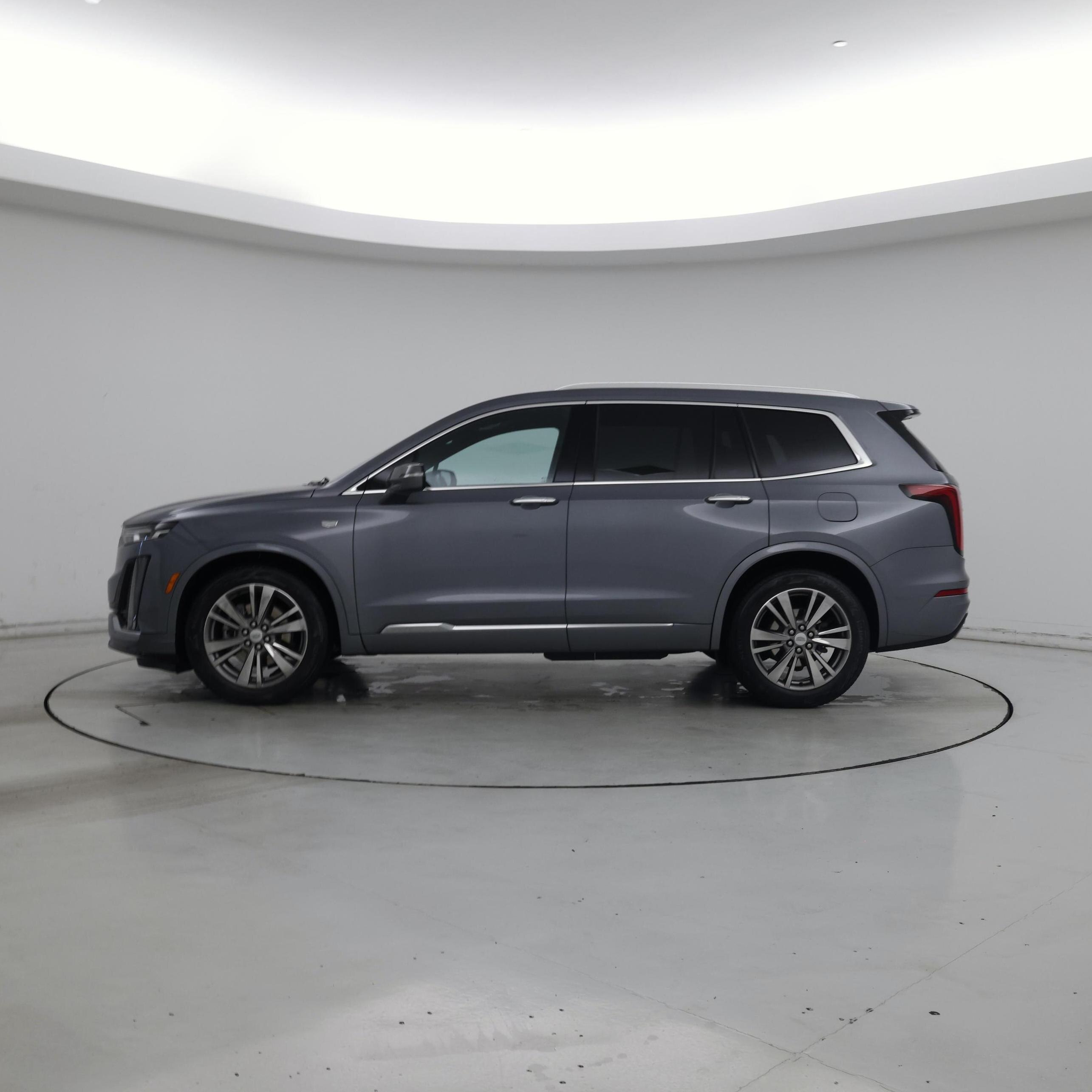 Thumbnail: 2021 Cadillac XT6 - 3