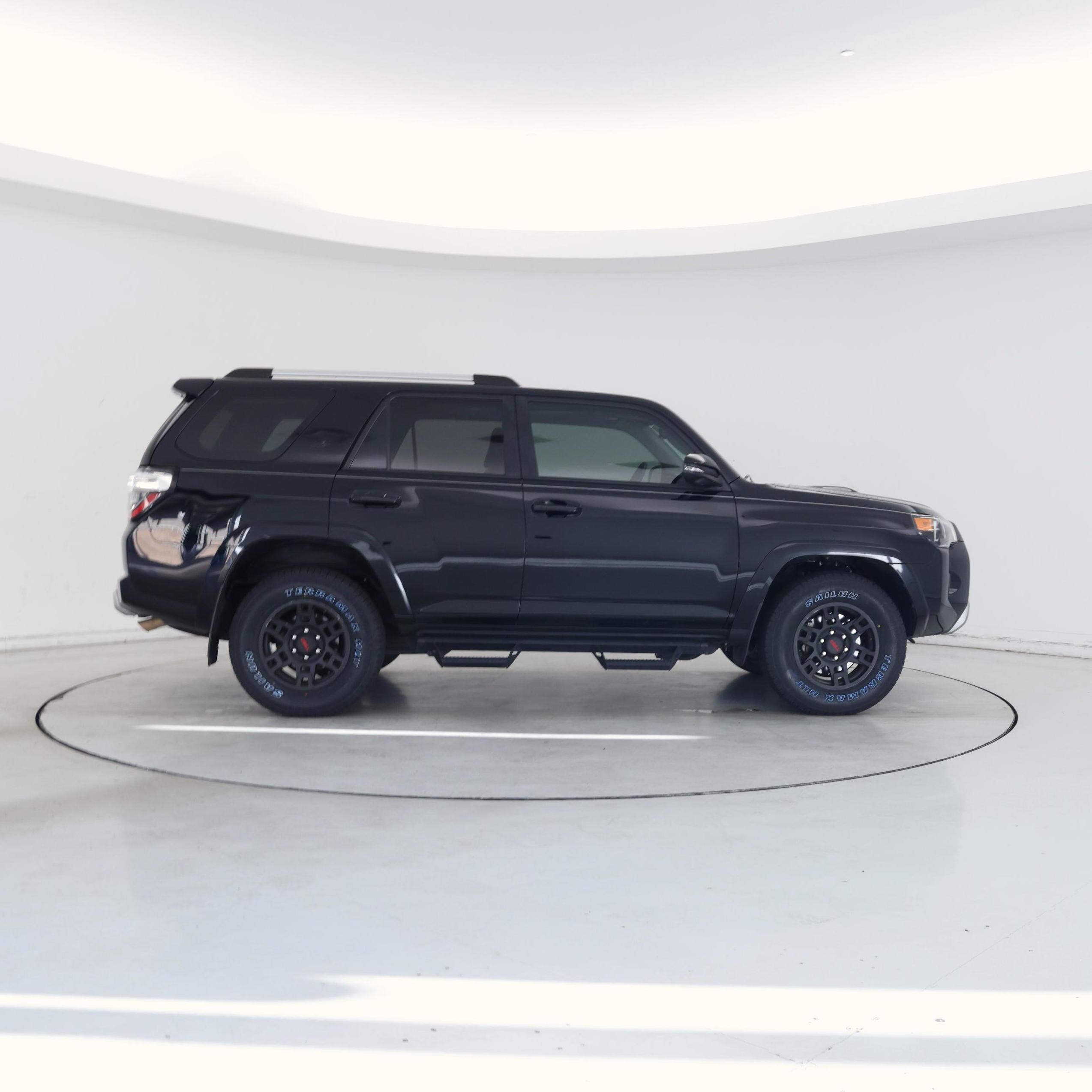 Thumbnail: 2018 Toyota 4Runner - 7
