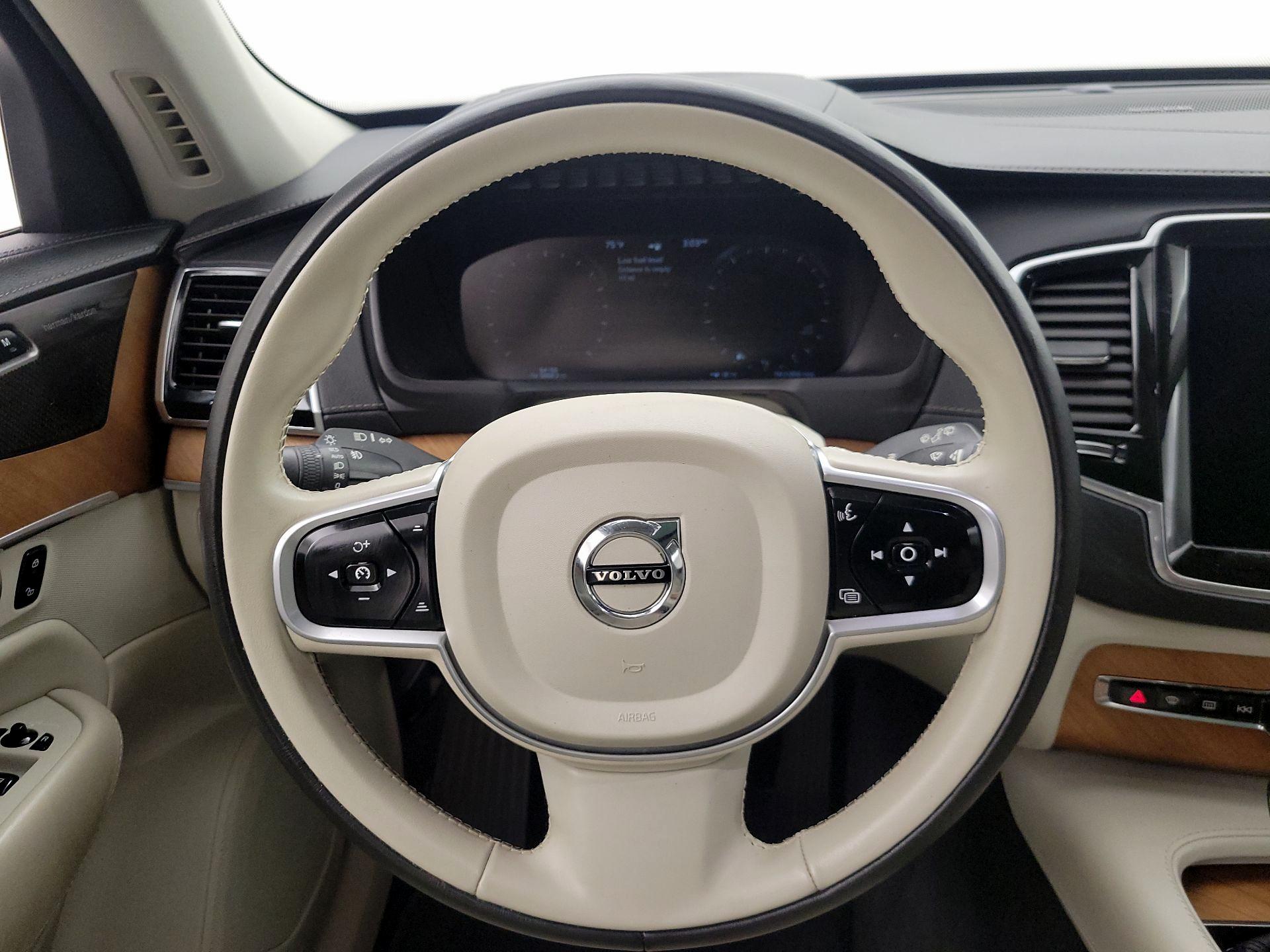 Thumbnail: 2019 Volvo XC90 - 10