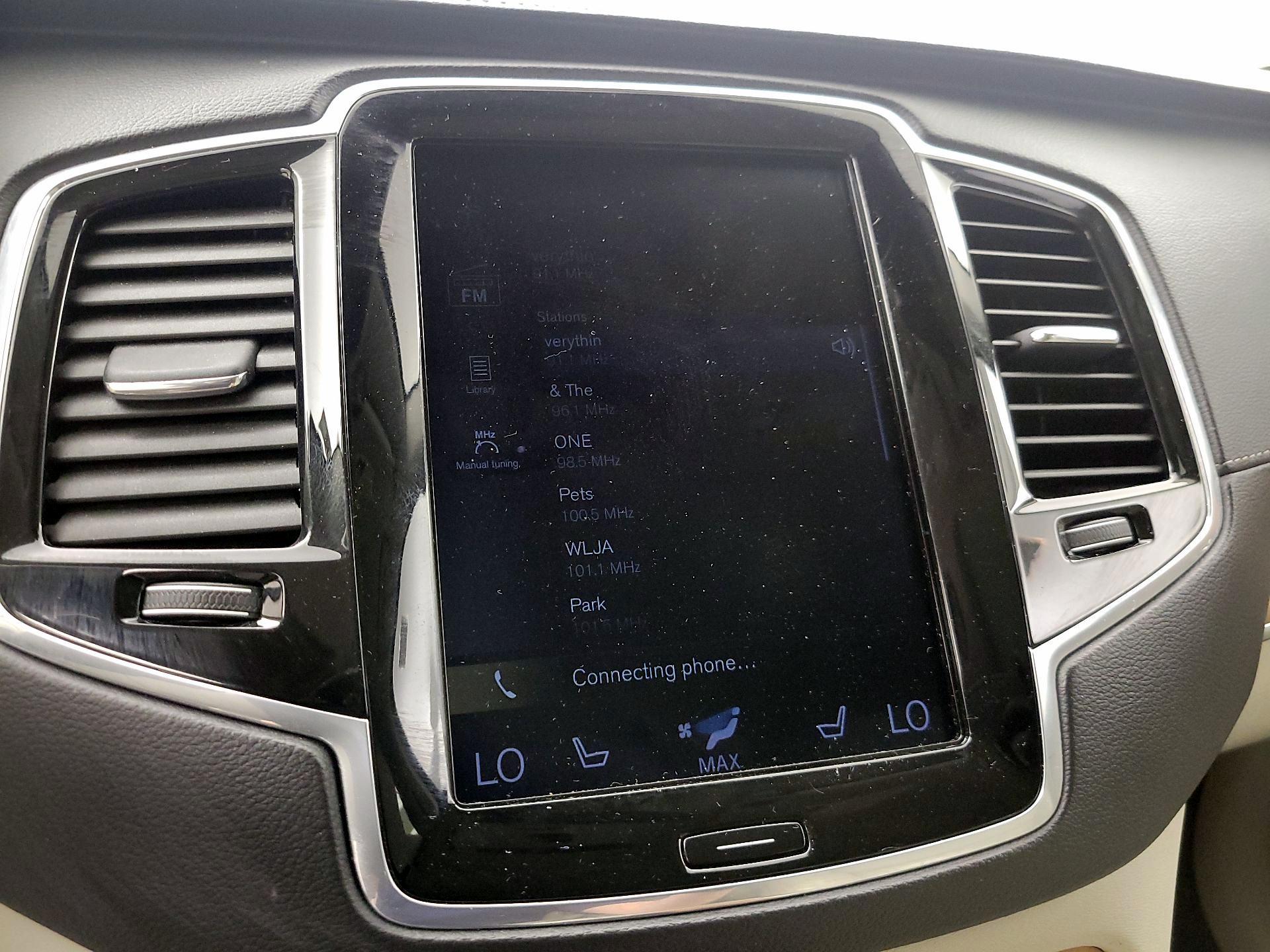 Thumbnail: 2019 Volvo XC90 - 16