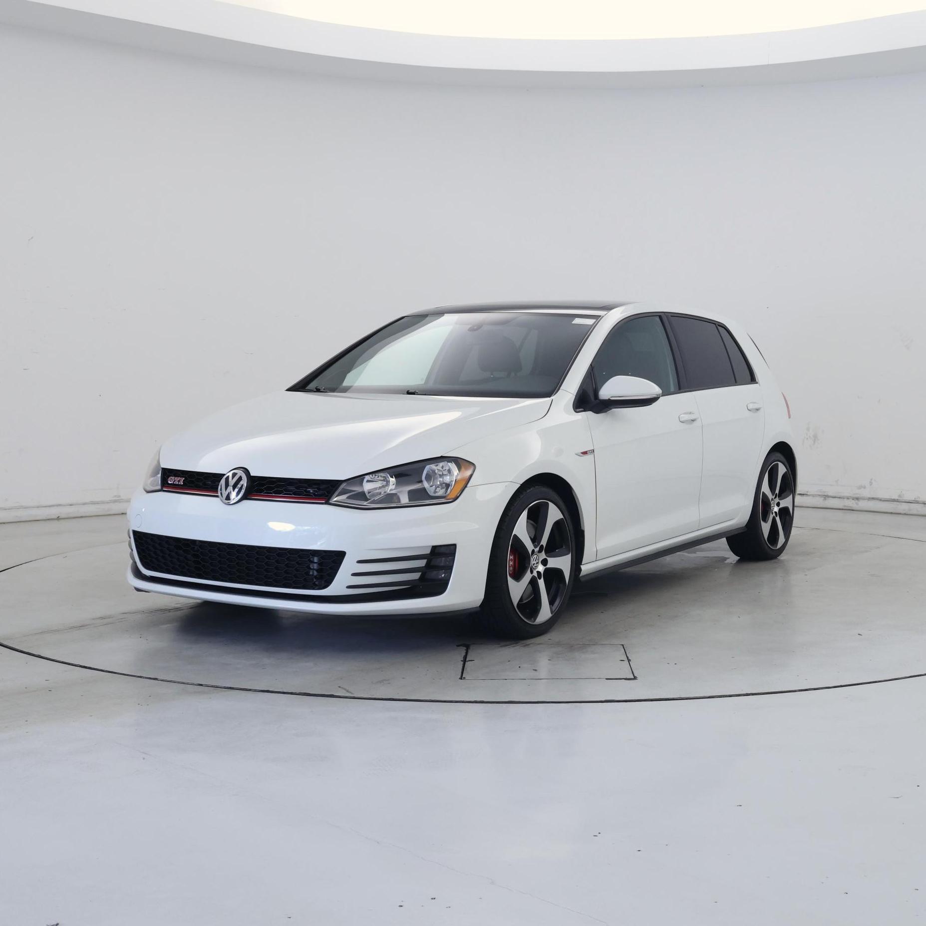 Thumbnail: 2016 Volkswagen Golf - 4