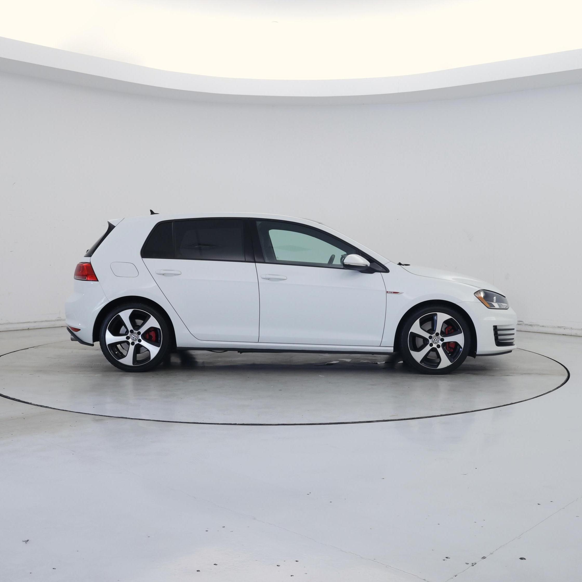 Thumbnail: 2016 Volkswagen Golf - 7