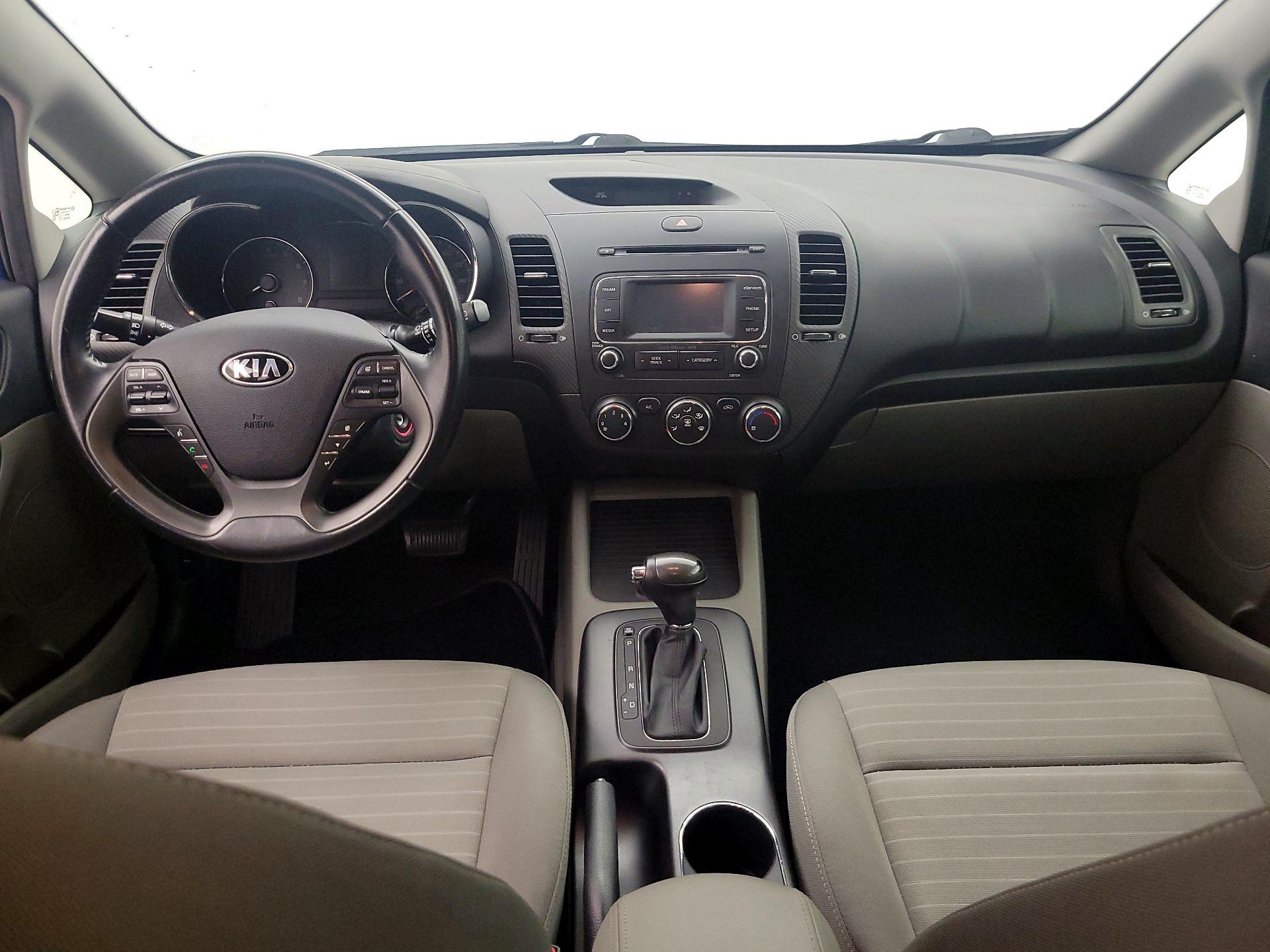 Thumbnail: 2015 Kia Forte - 9