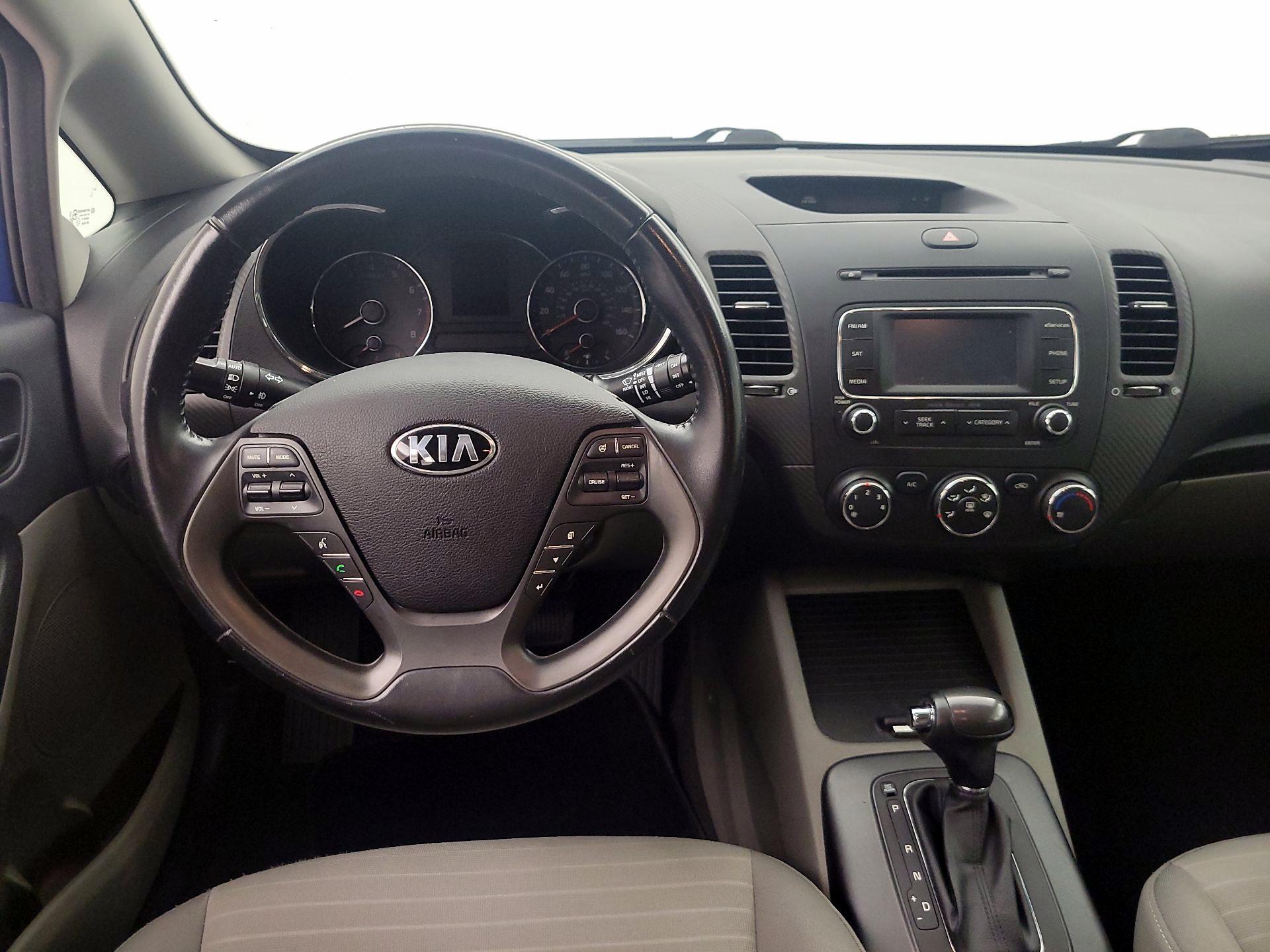Thumbnail: 2015 Kia Forte - 10