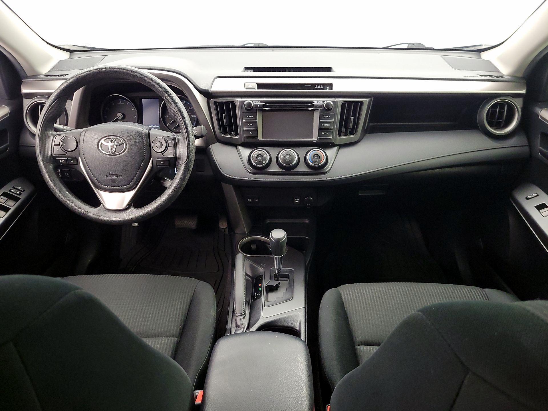 Thumbnail: 2018 Toyota RAV4 - 9