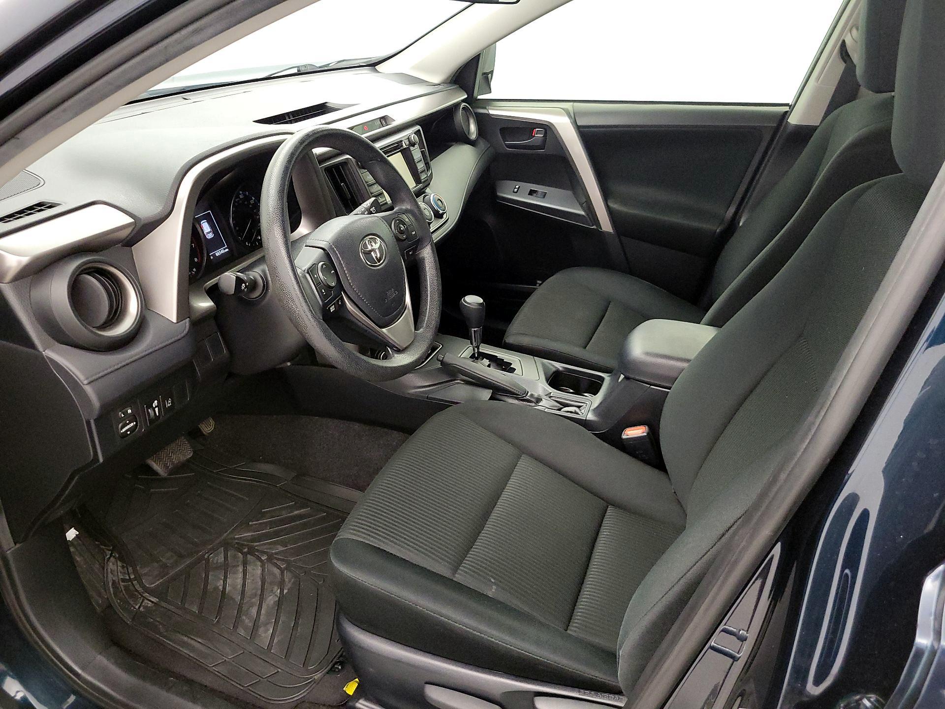 Thumbnail: 2018 Toyota RAV4 - 11
