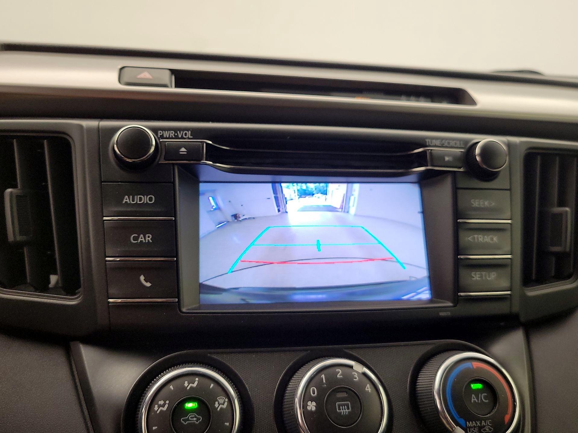 Thumbnail: 2018 Toyota RAV4 - 14