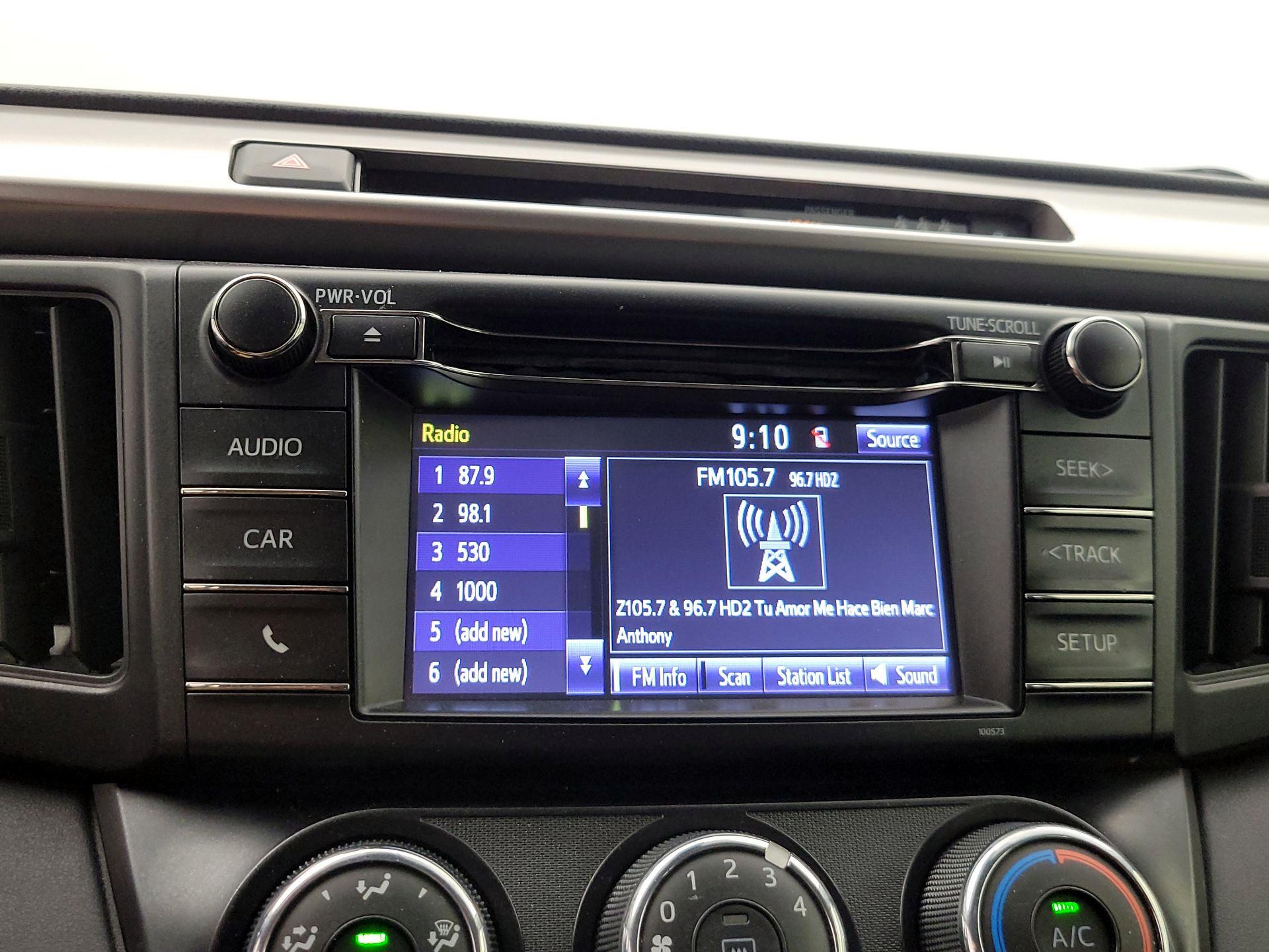 Thumbnail: 2018 Toyota RAV4 - 15