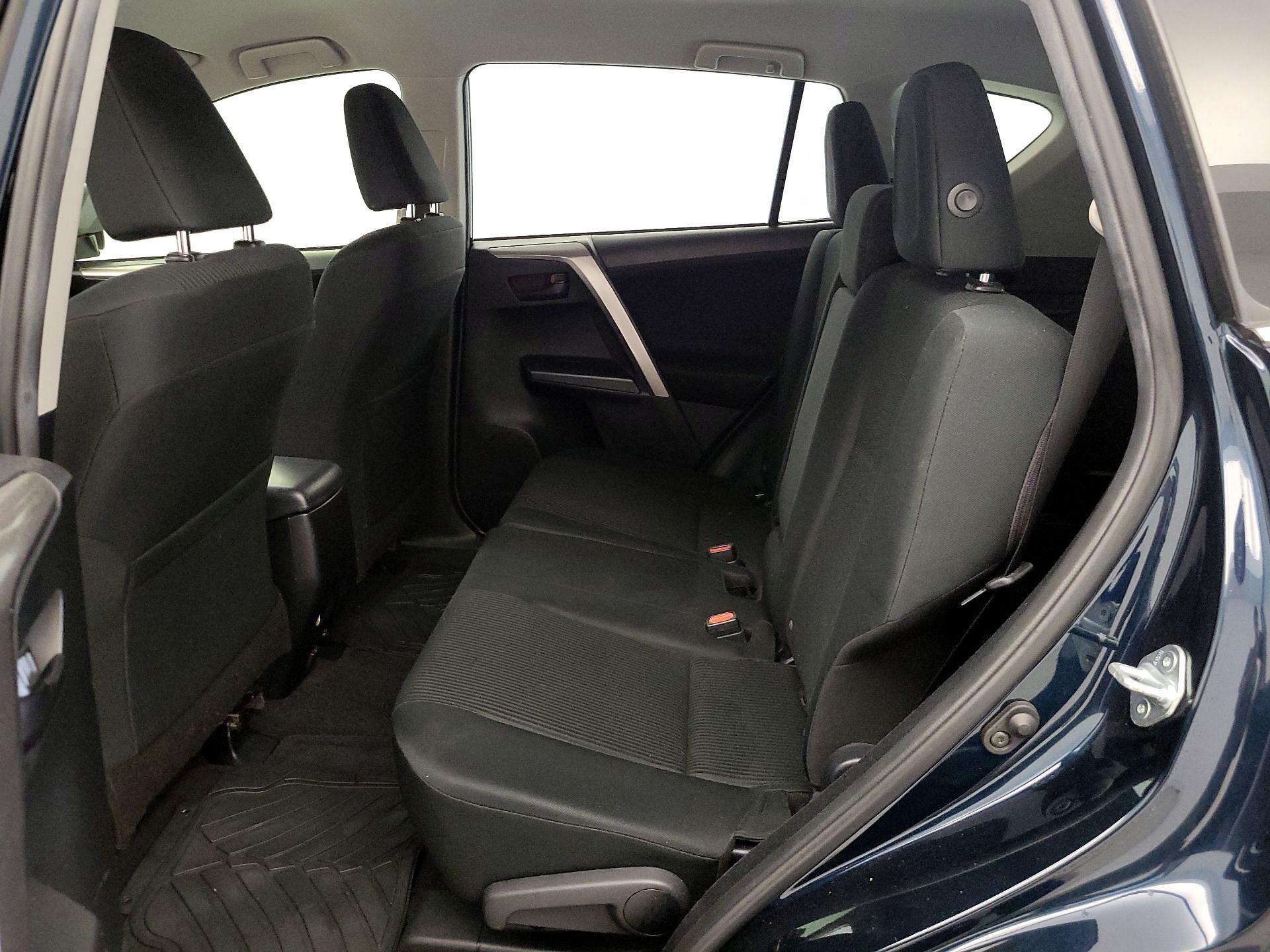 Thumbnail: 2018 Toyota RAV4 - 19